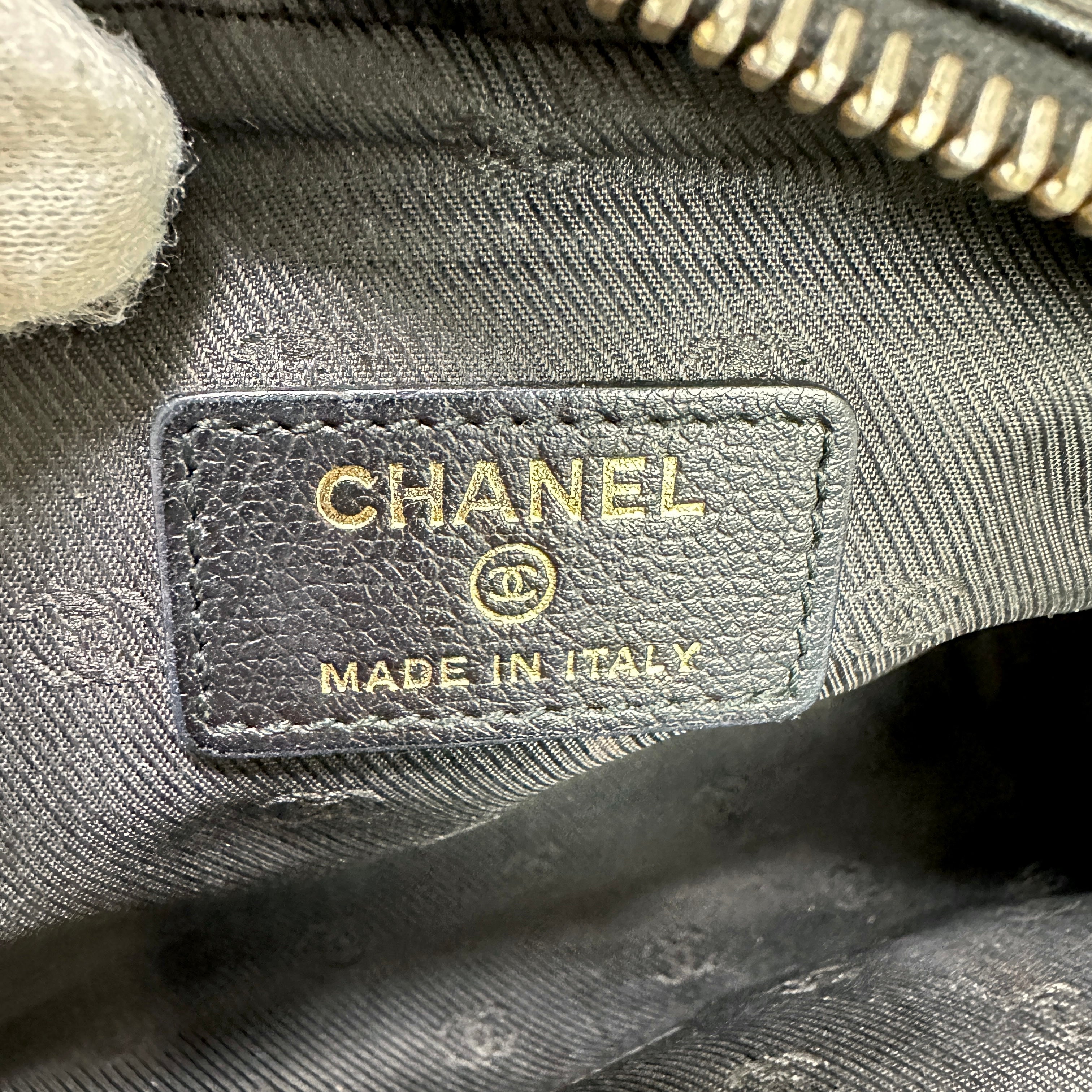 CHANEL シャネル ココボタン ポーチ