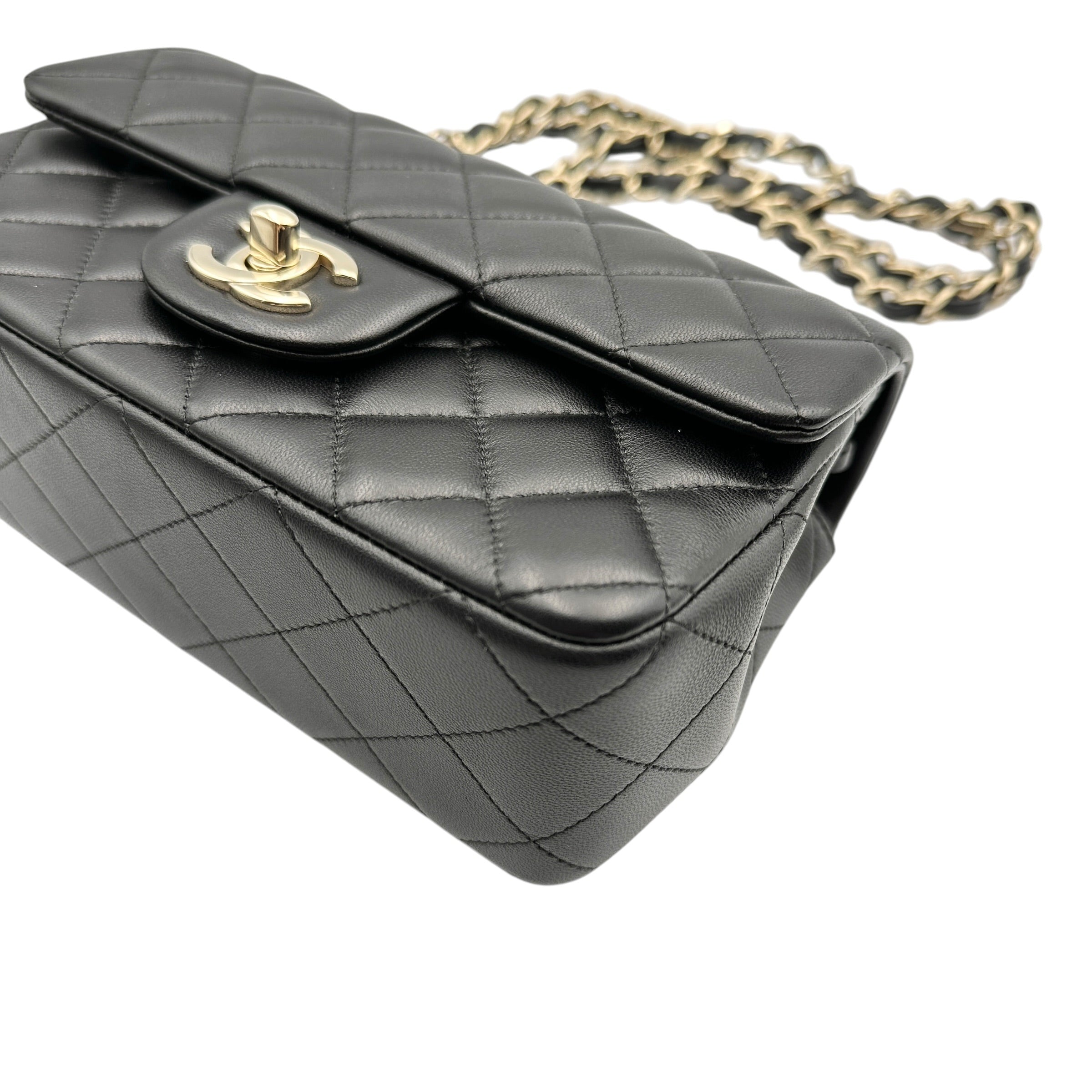 CHANEL シャネル マトラッセ20 チェーンショルダーバッグ