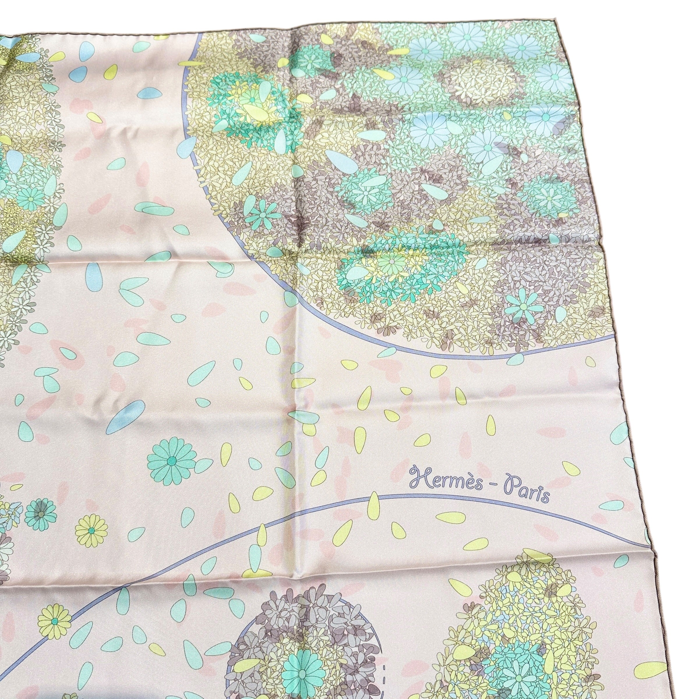 HERMES エルメス カレ90 スカーフ 花の捧げもの