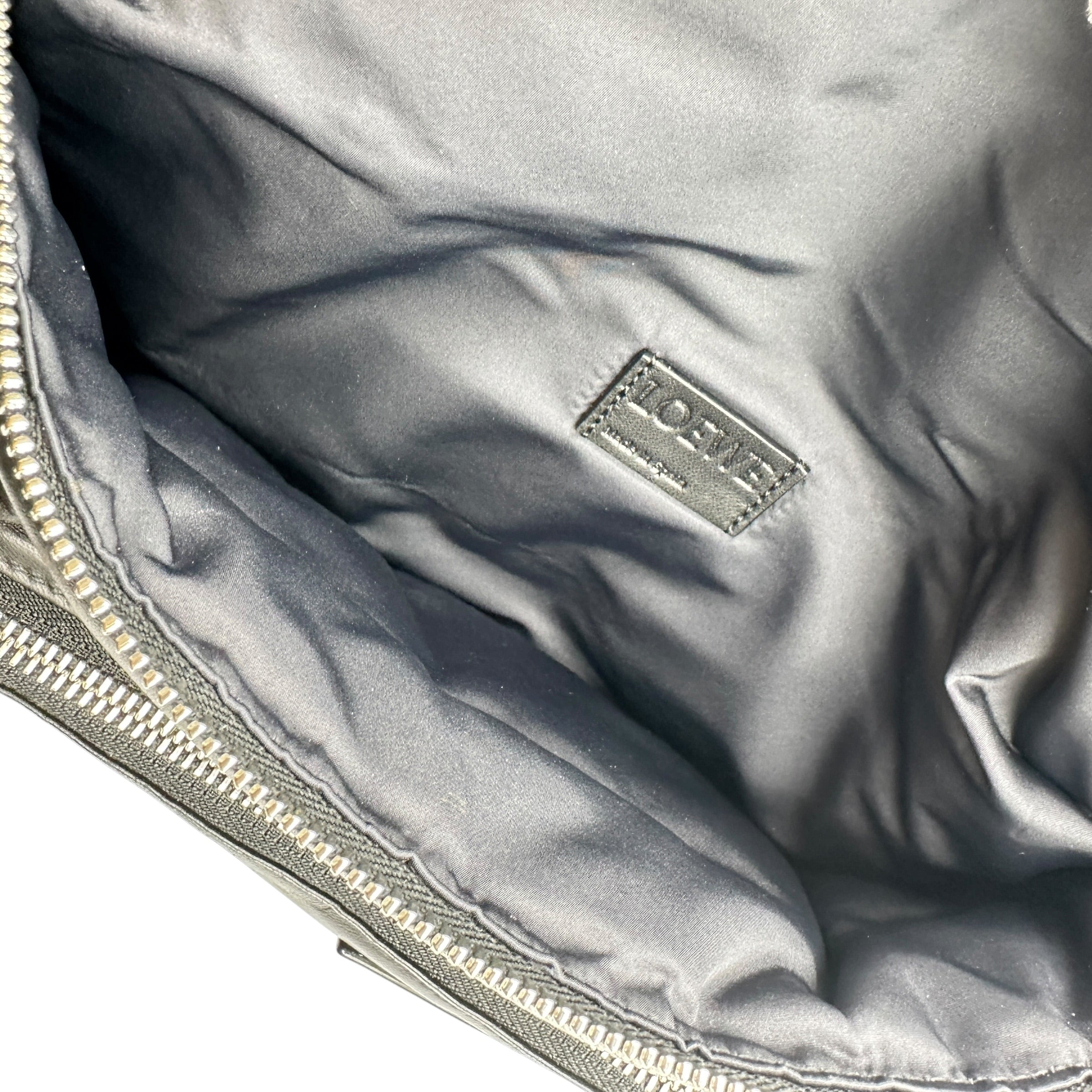 LOEWE ロエベ パフィー バムバッグ ボディバッグ