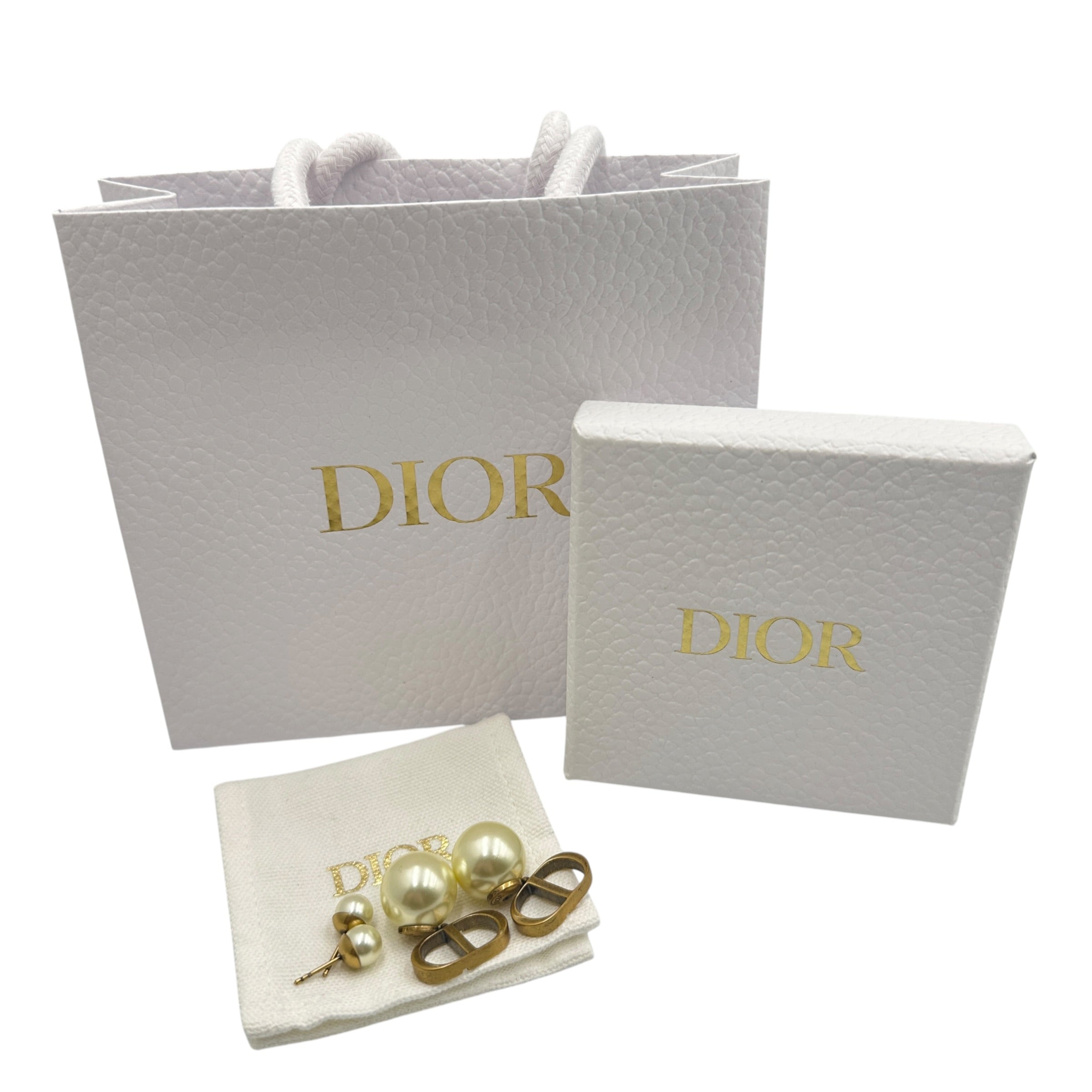 Christian Dior ディオール CDロゴ パールピアス
