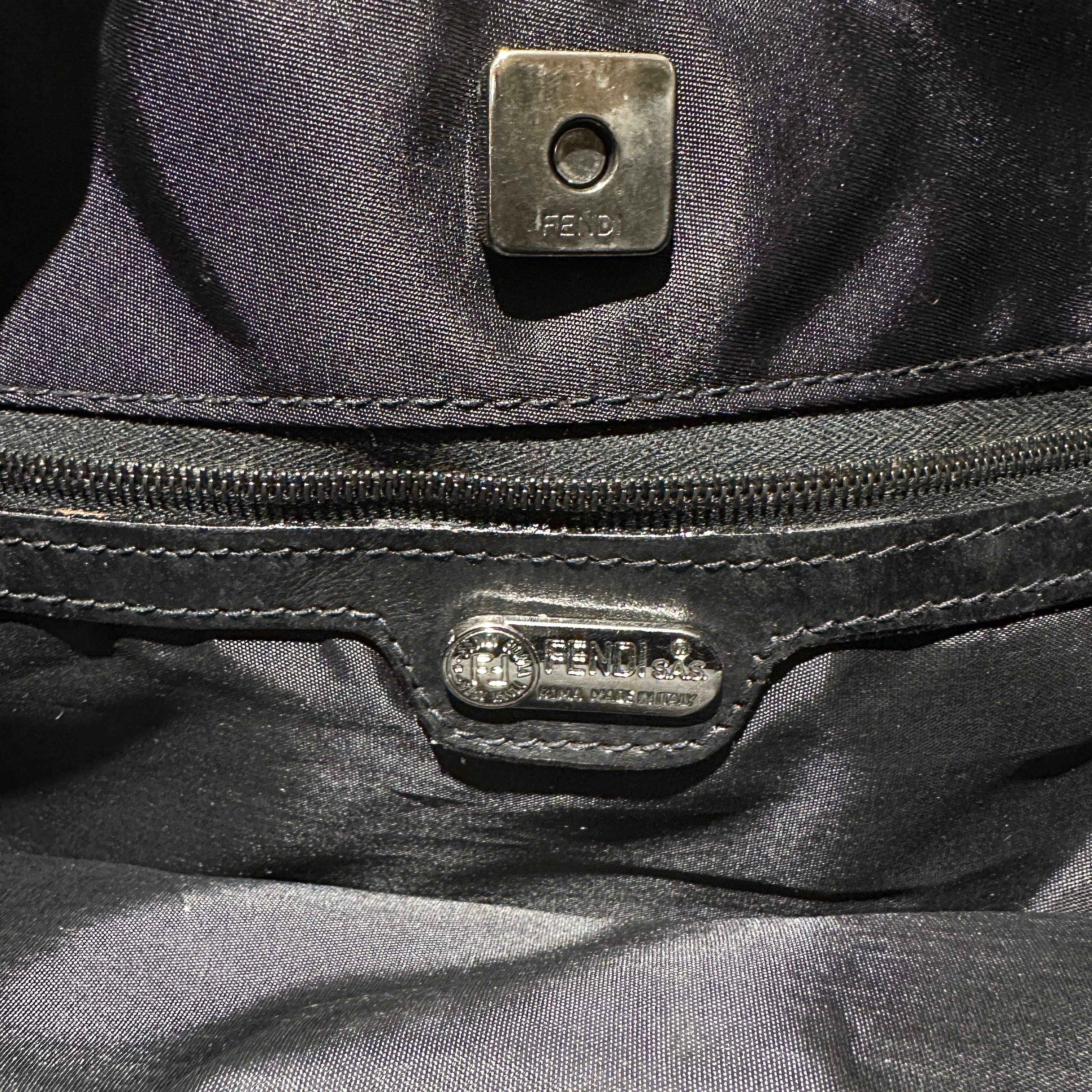 FENDI フェンディ ワンショルダーバッグ