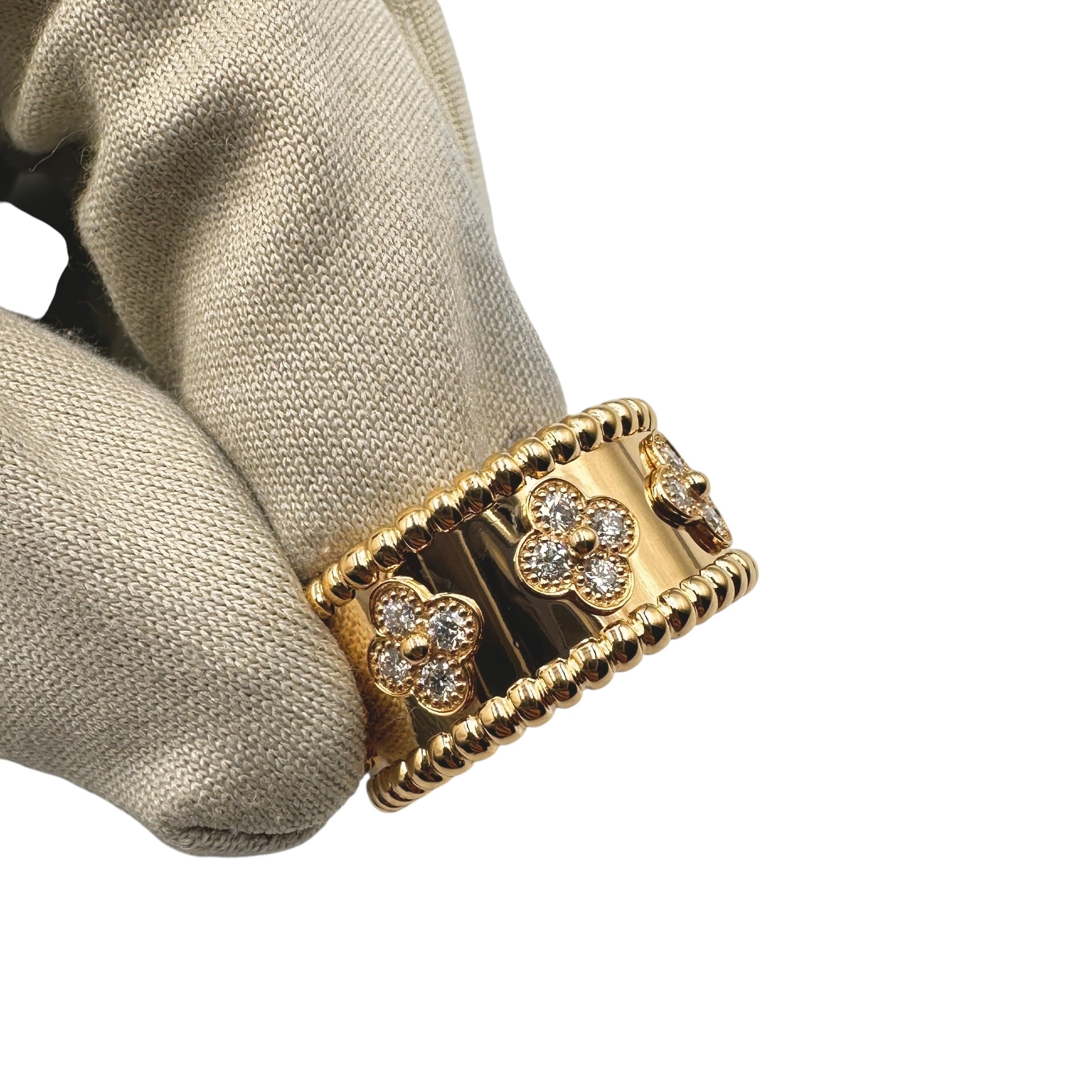 VanCleef & Arpels ヴァンクリーフ&アーペル ペルレ クローバー ダイヤリング