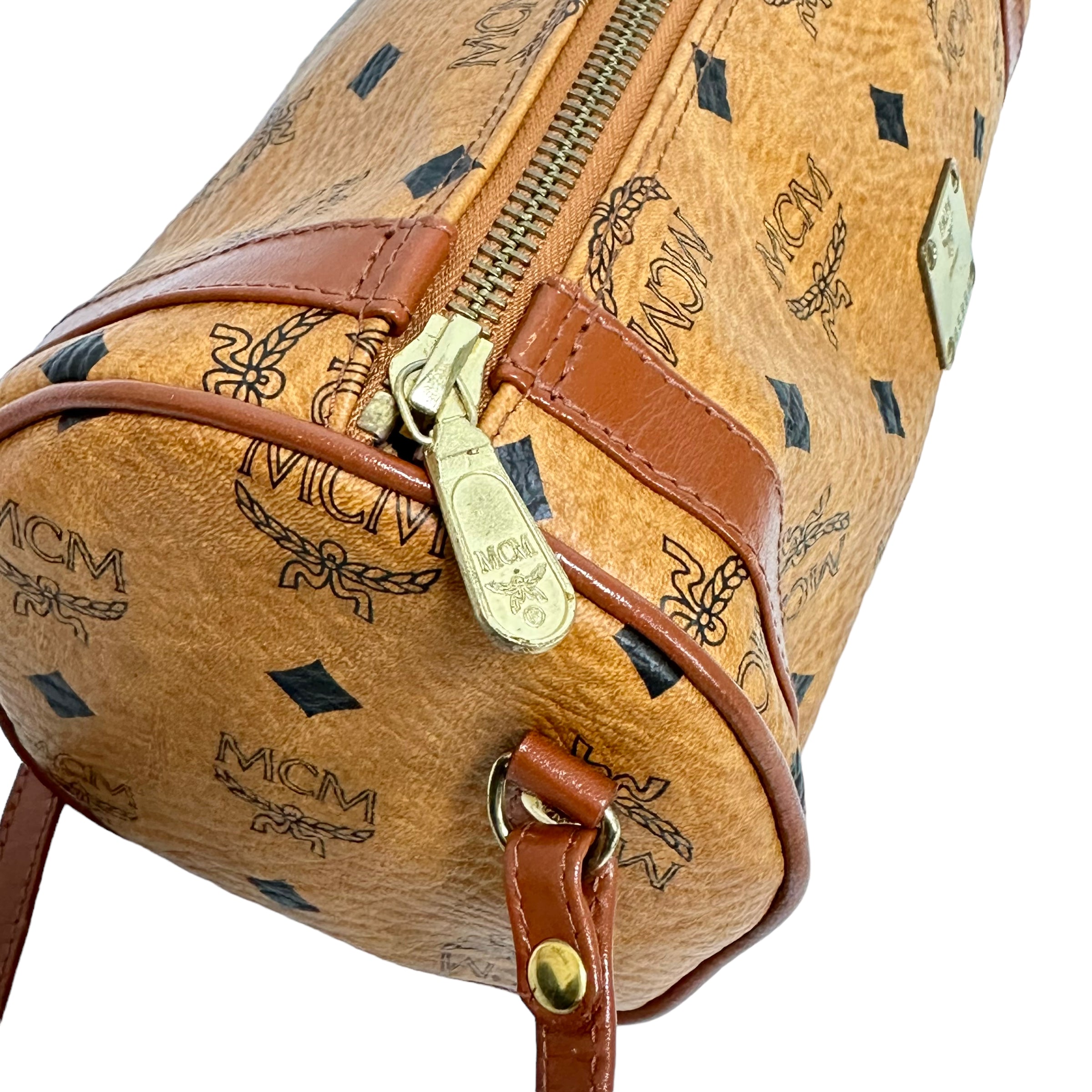 MCM 筒形ショルダーバッグ