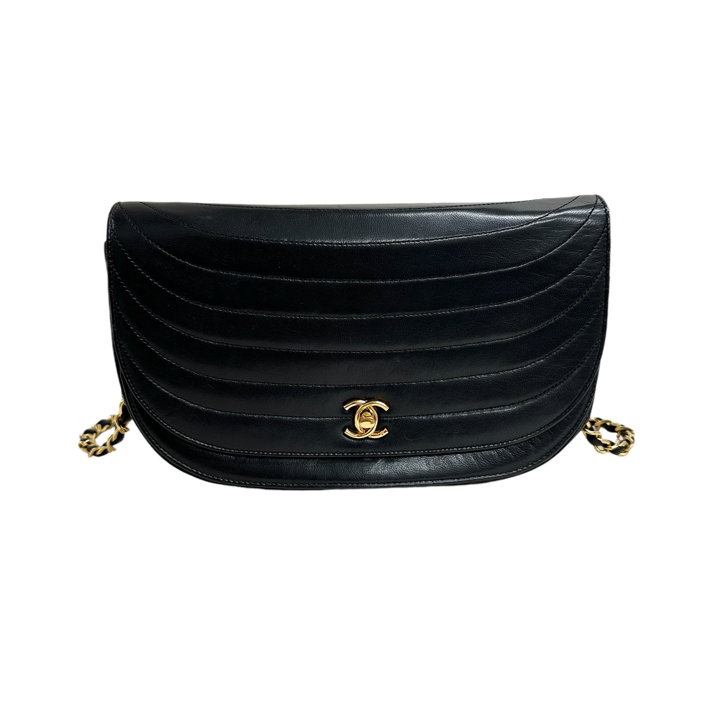 CHANEL シャネル ハーフムーン チェーンショルダーバッグ