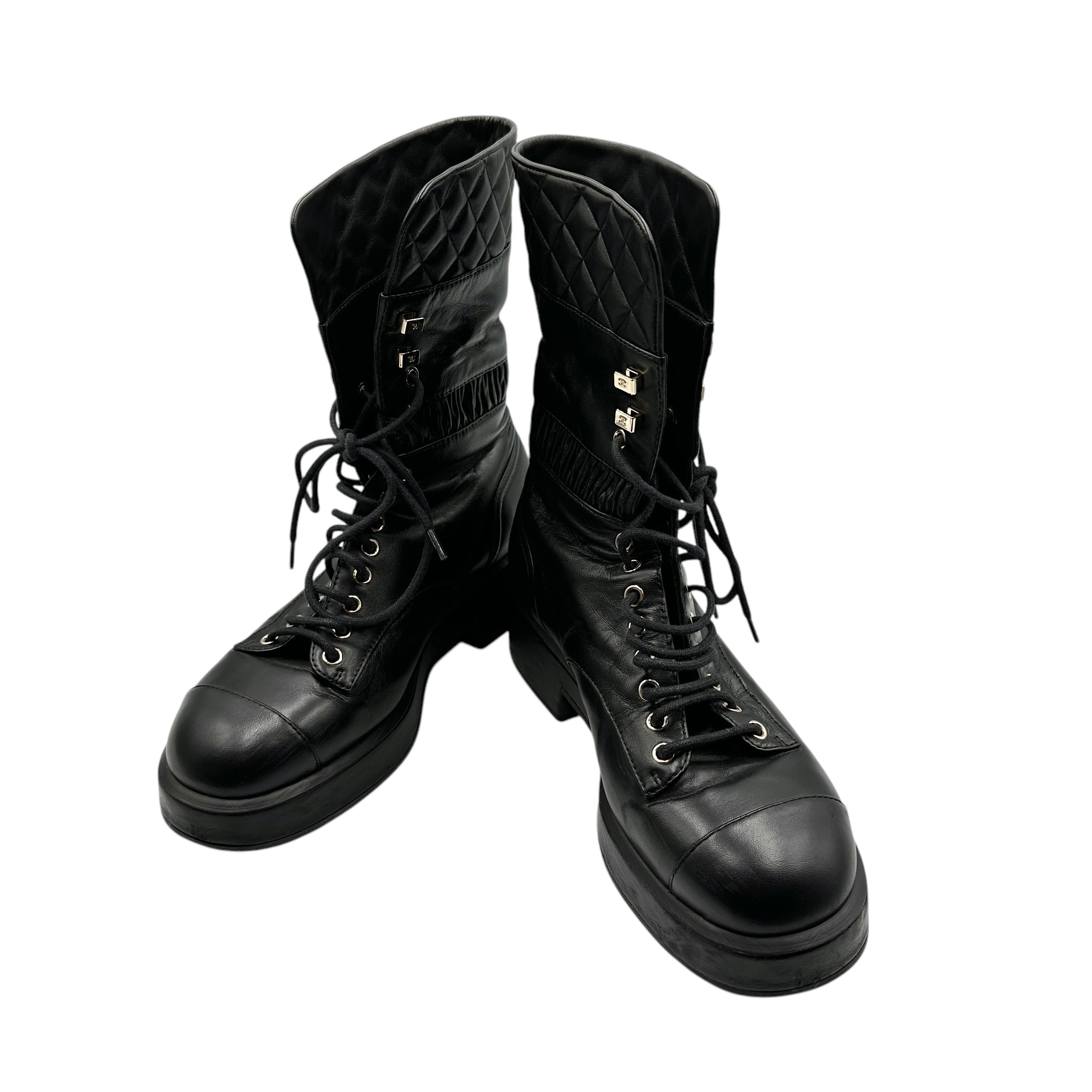 CHANEL シャネル レザーブーツ