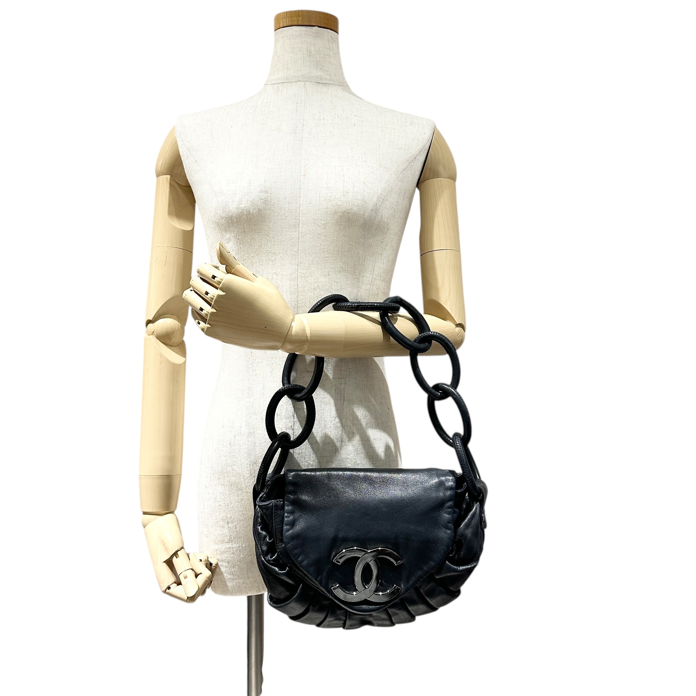 CHANEL シャネル レザーチェーン ショルダーバッグ