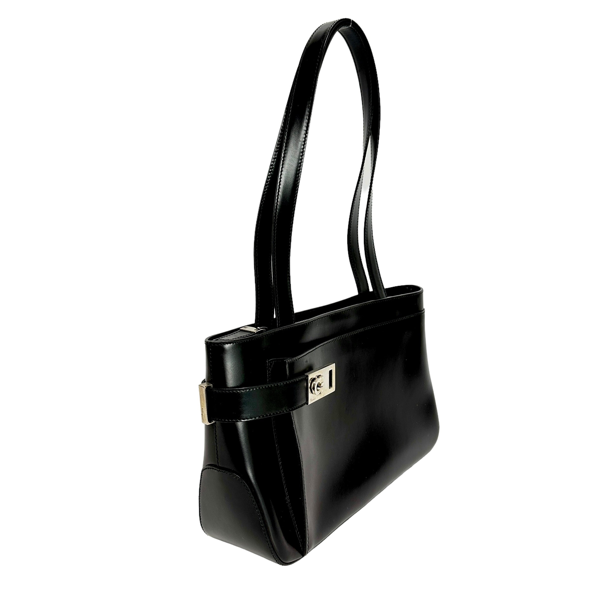 Salvatore Ferragamo フェラガモ ガンチーニ ショルダーバッグ
