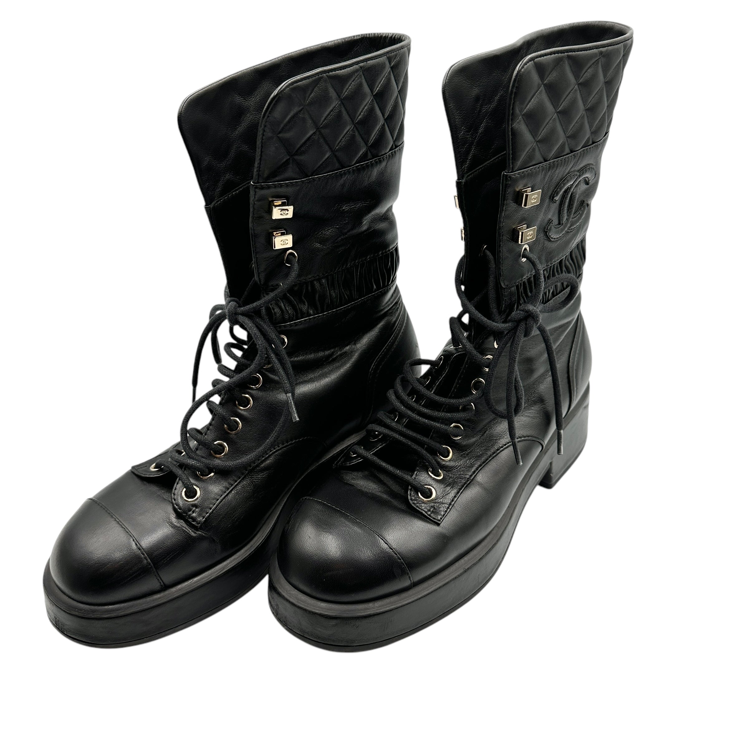 CHANEL シャネル レザーブーツ