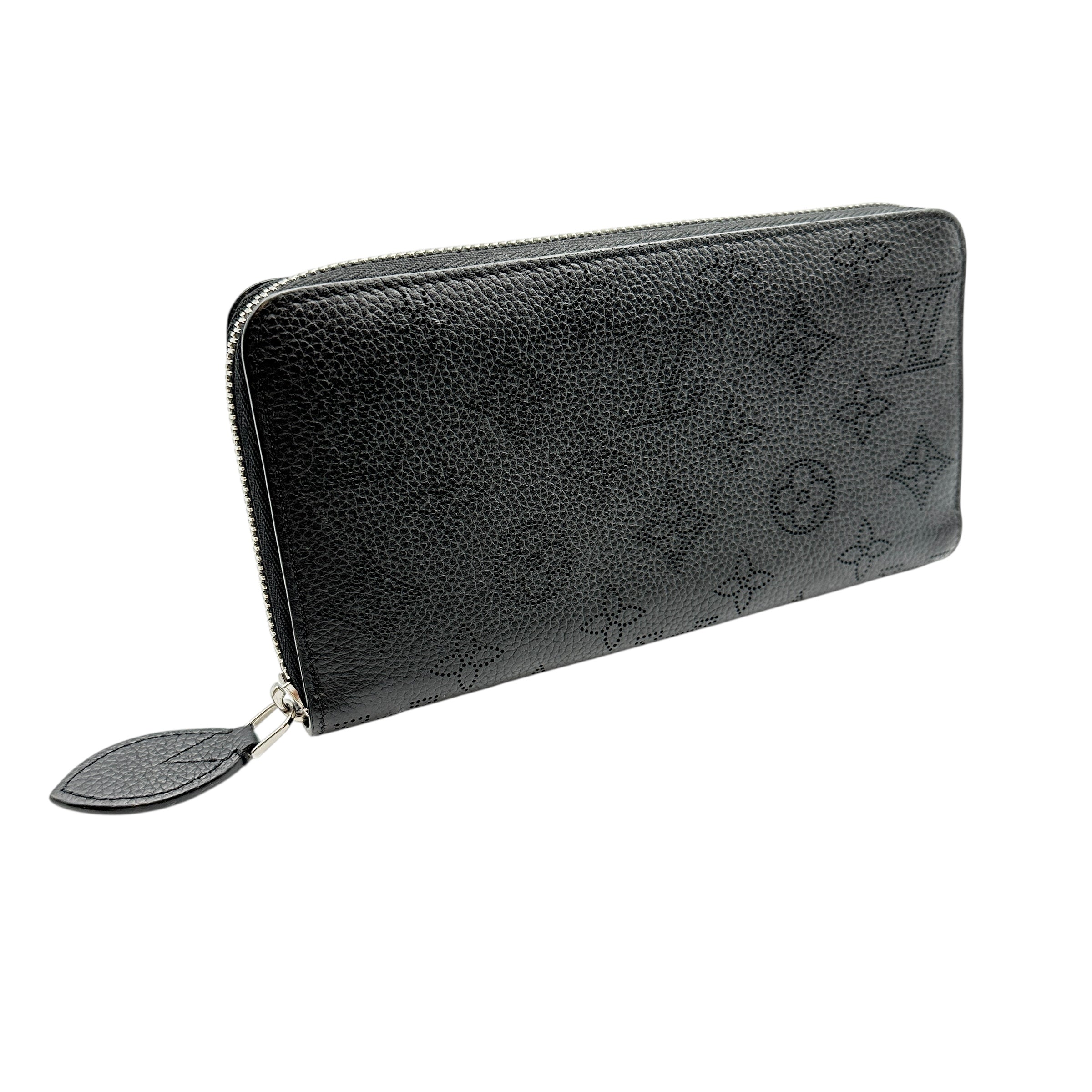 LOUIS VUITTON ルイ・ヴィトン マヒナ ジッピーウォレット