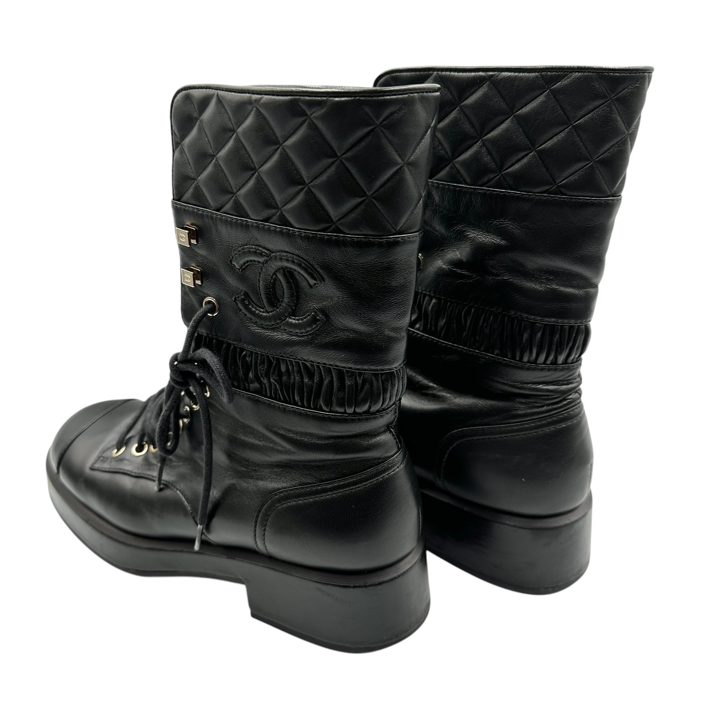 CHANEL シャネル レザーブーツ