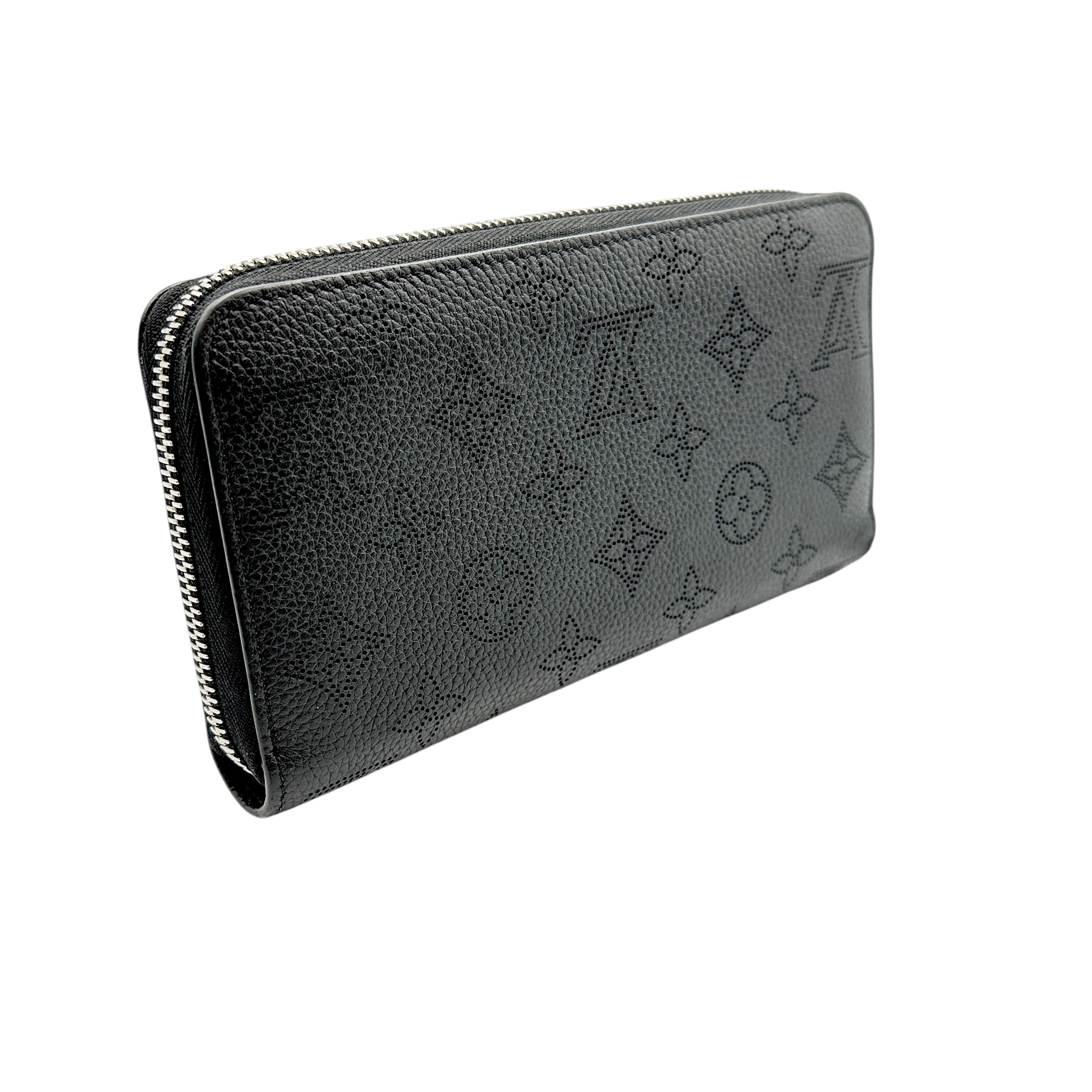 LOUIS VUITTON ルイ・ヴィトン マヒナ ジッピーウォレット