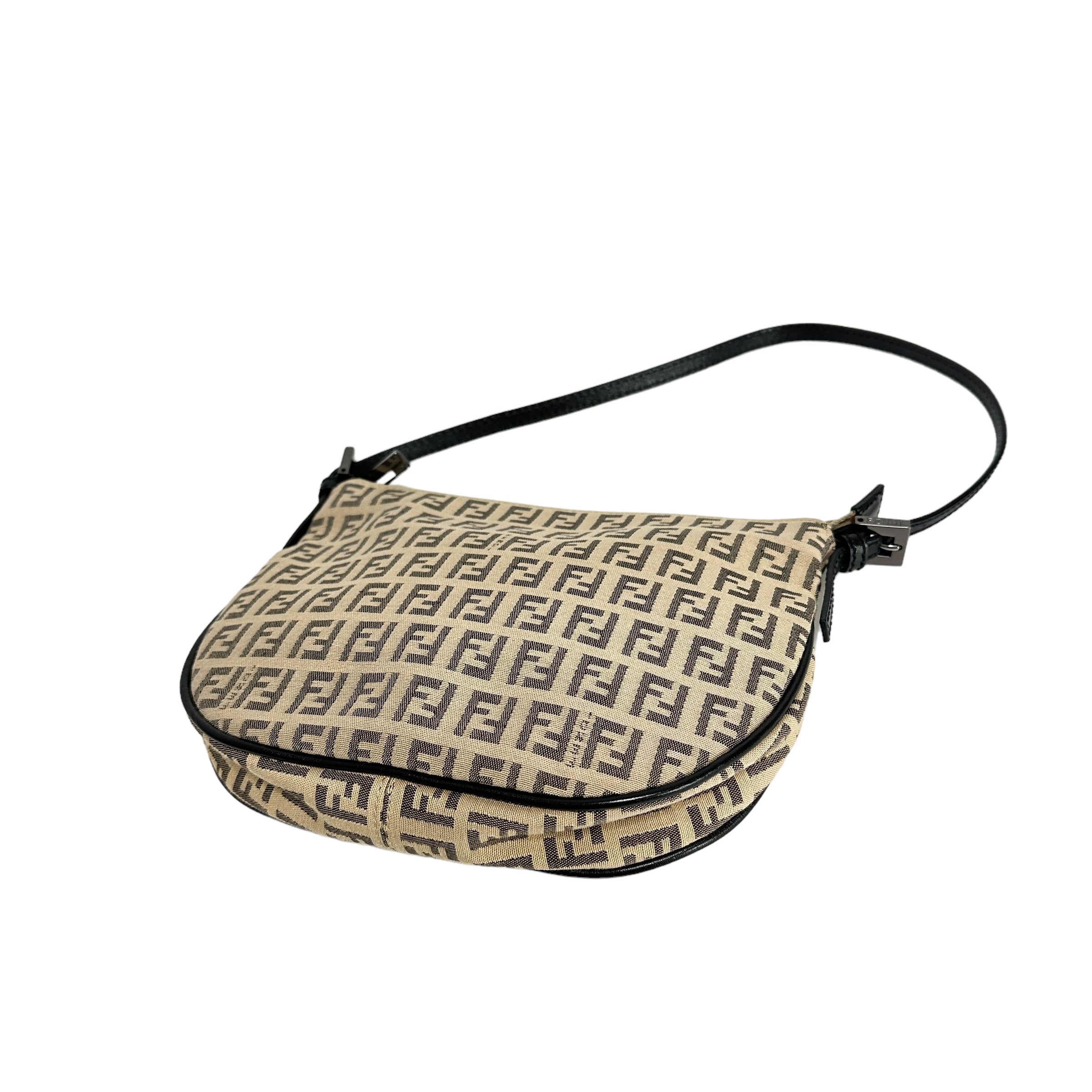 FENDI フェンディ ズッキーノ ショルダーバッグ