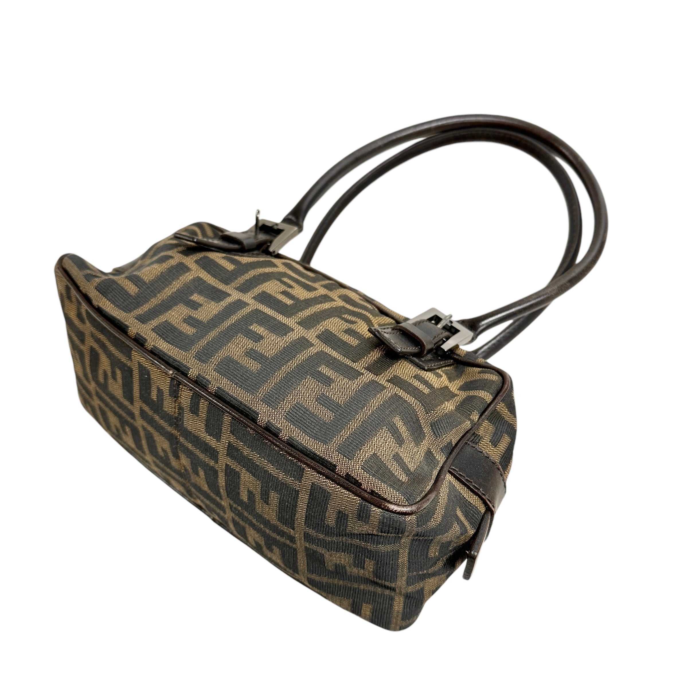FENDI フェンディ ズッカ ワンショルダーバッグ