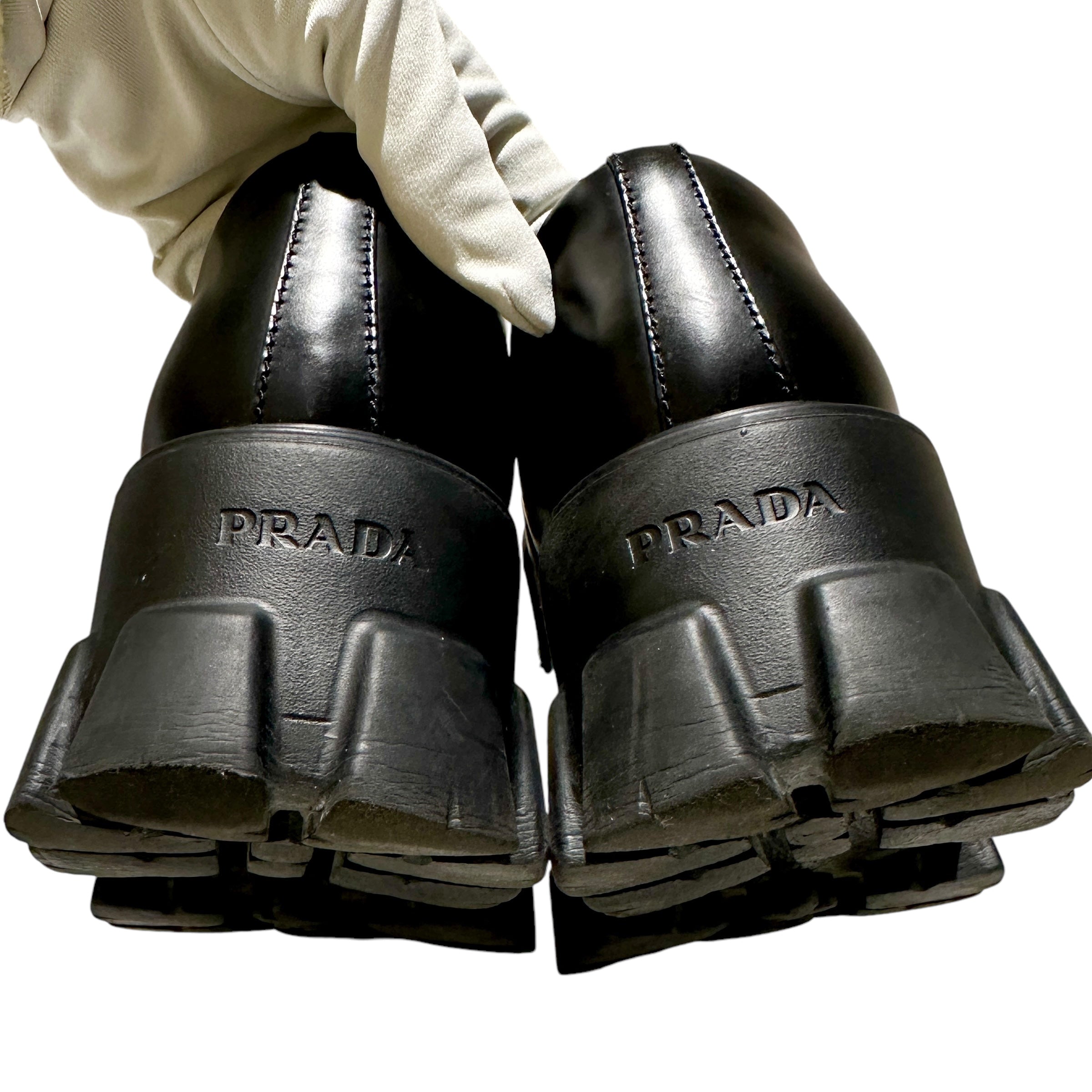 PRADA プラダ ローファー