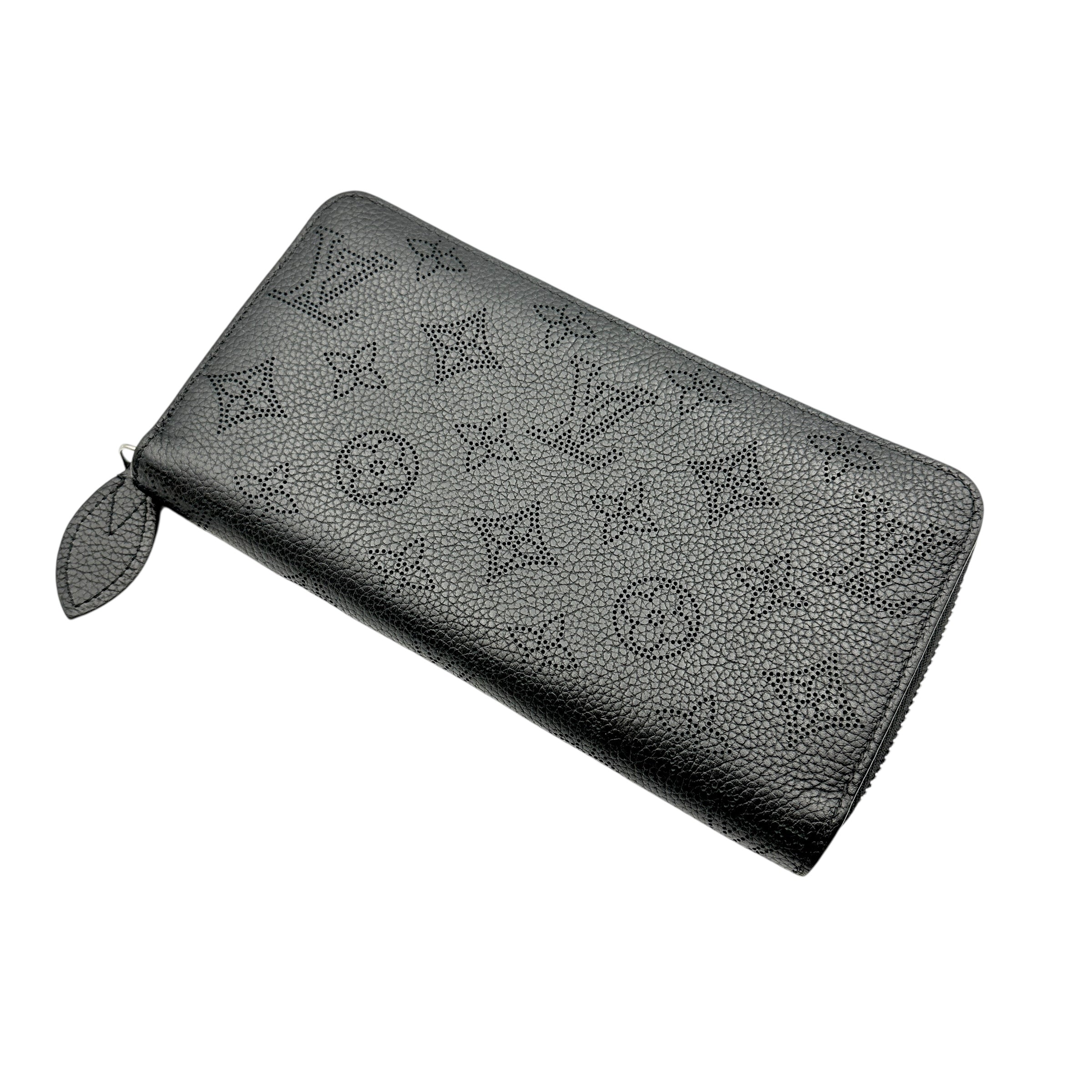 LOUIS VUITTON ルイ・ヴィトン マヒナ ジッピーウォレット