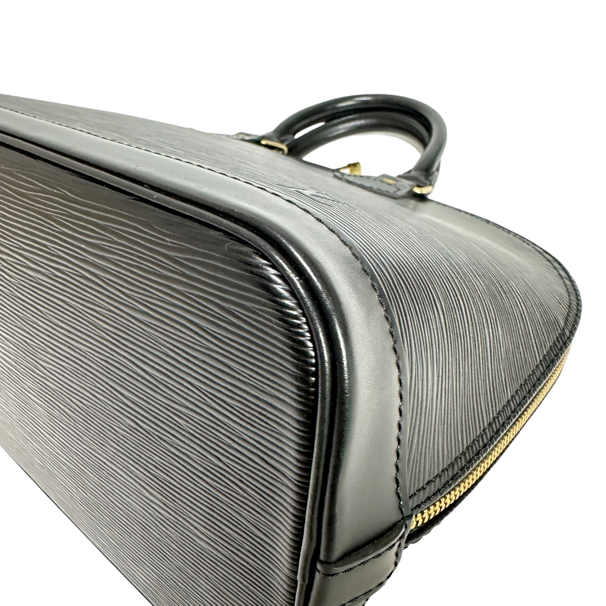 LOUIS VUITTON ルイ・ヴィトン エピ アルマPM