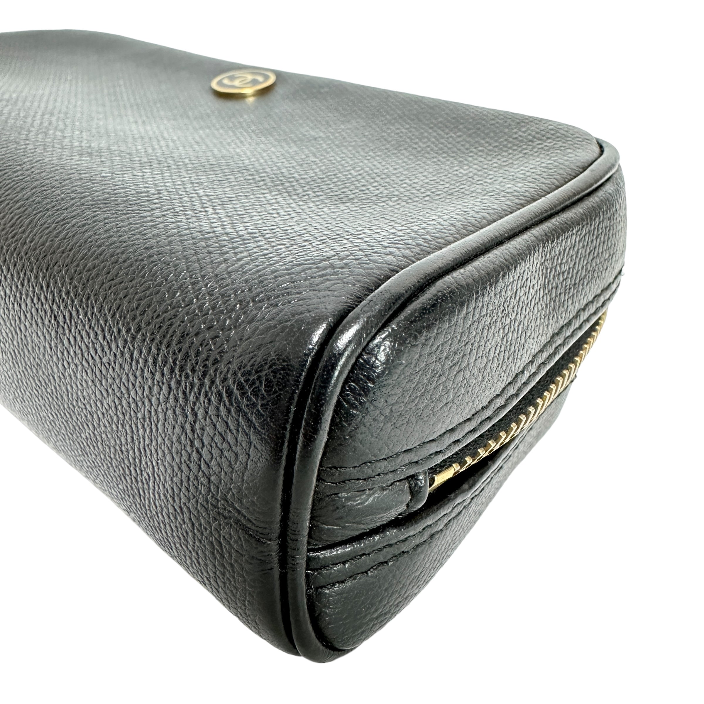 CHANEL シャネル ココボタン ポーチ