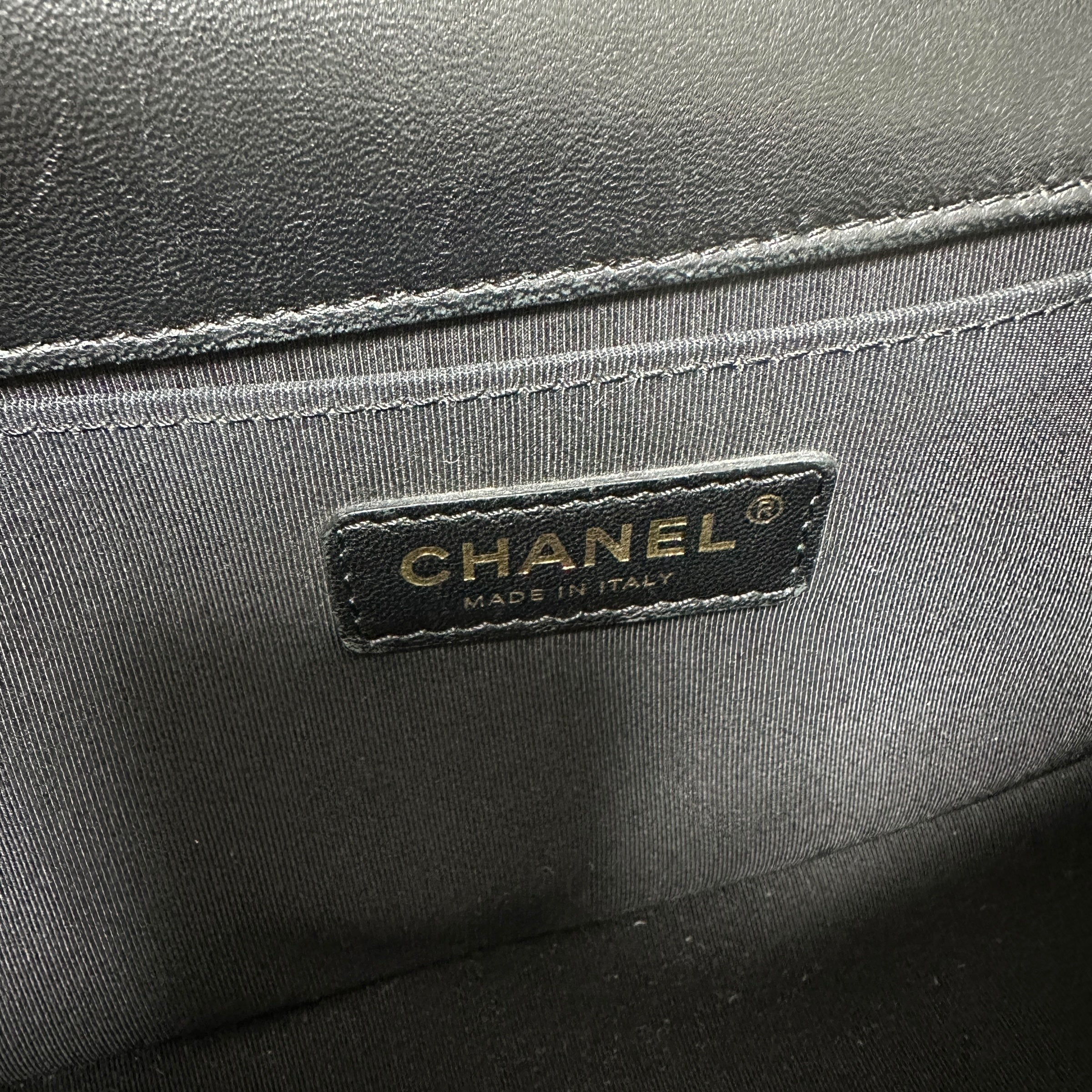 CHANEL シャネル ボーイシャネル 25 チェーンショルダー