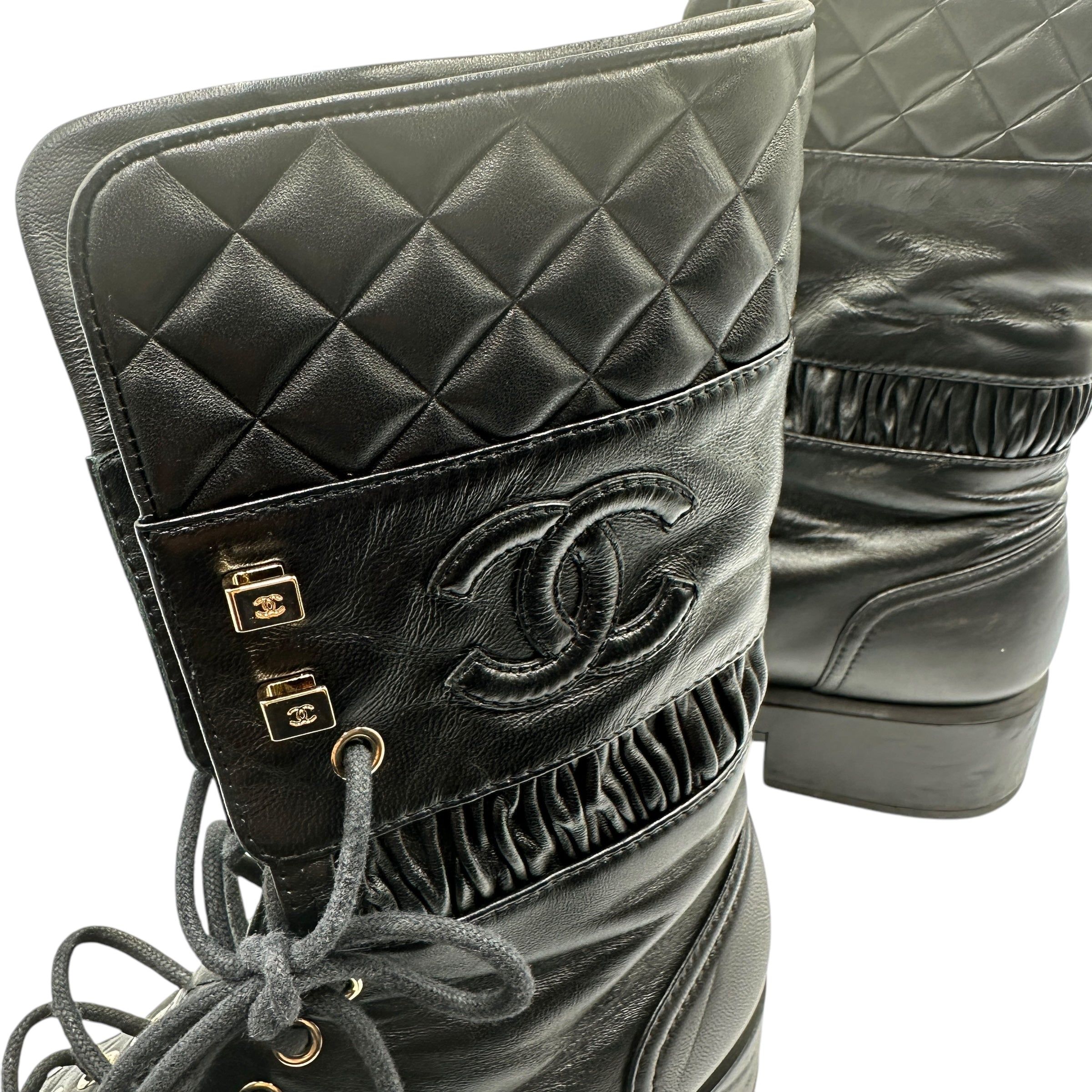 CHANEL シャネル レザーブーツ