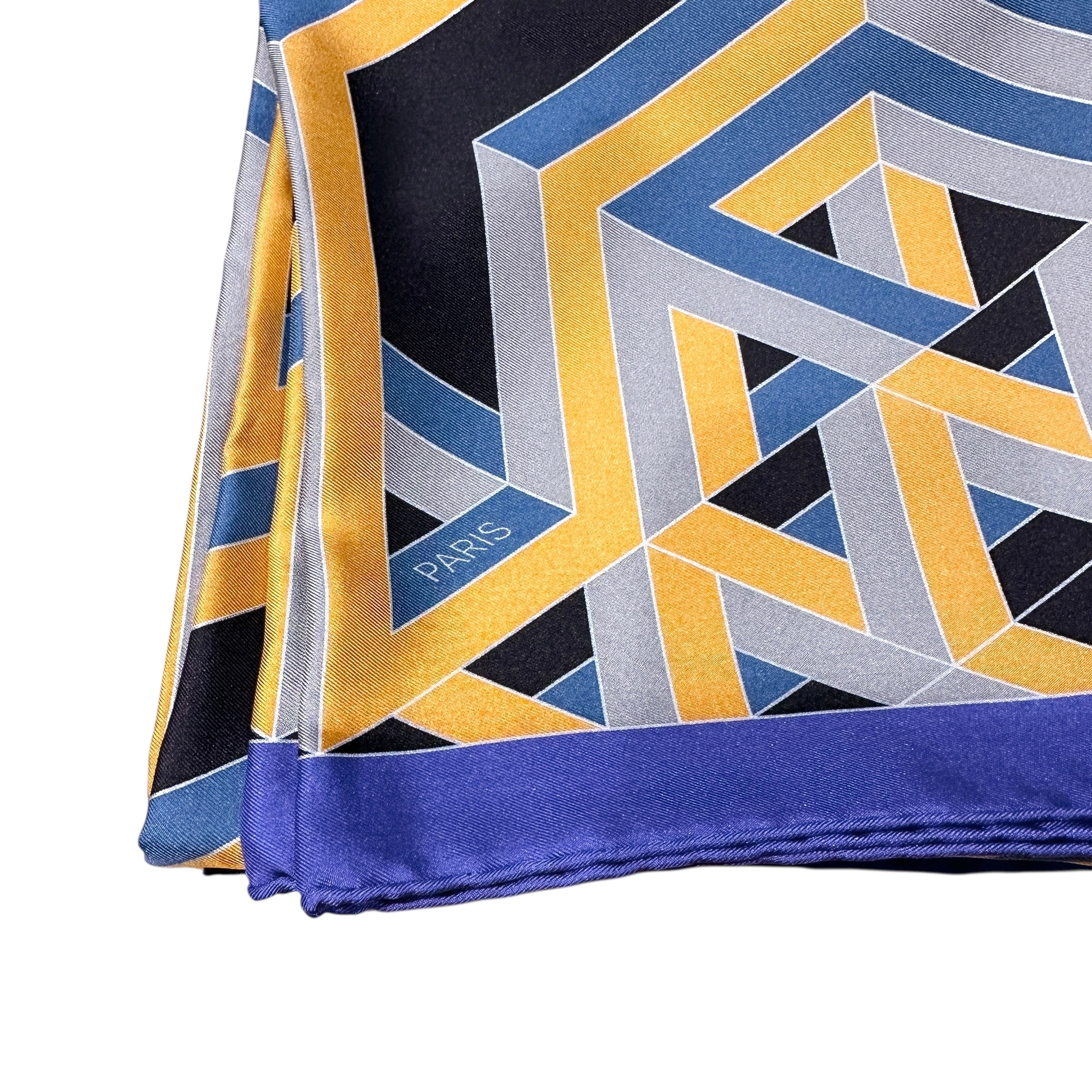 HERMES エルメス カレ90 キューブ