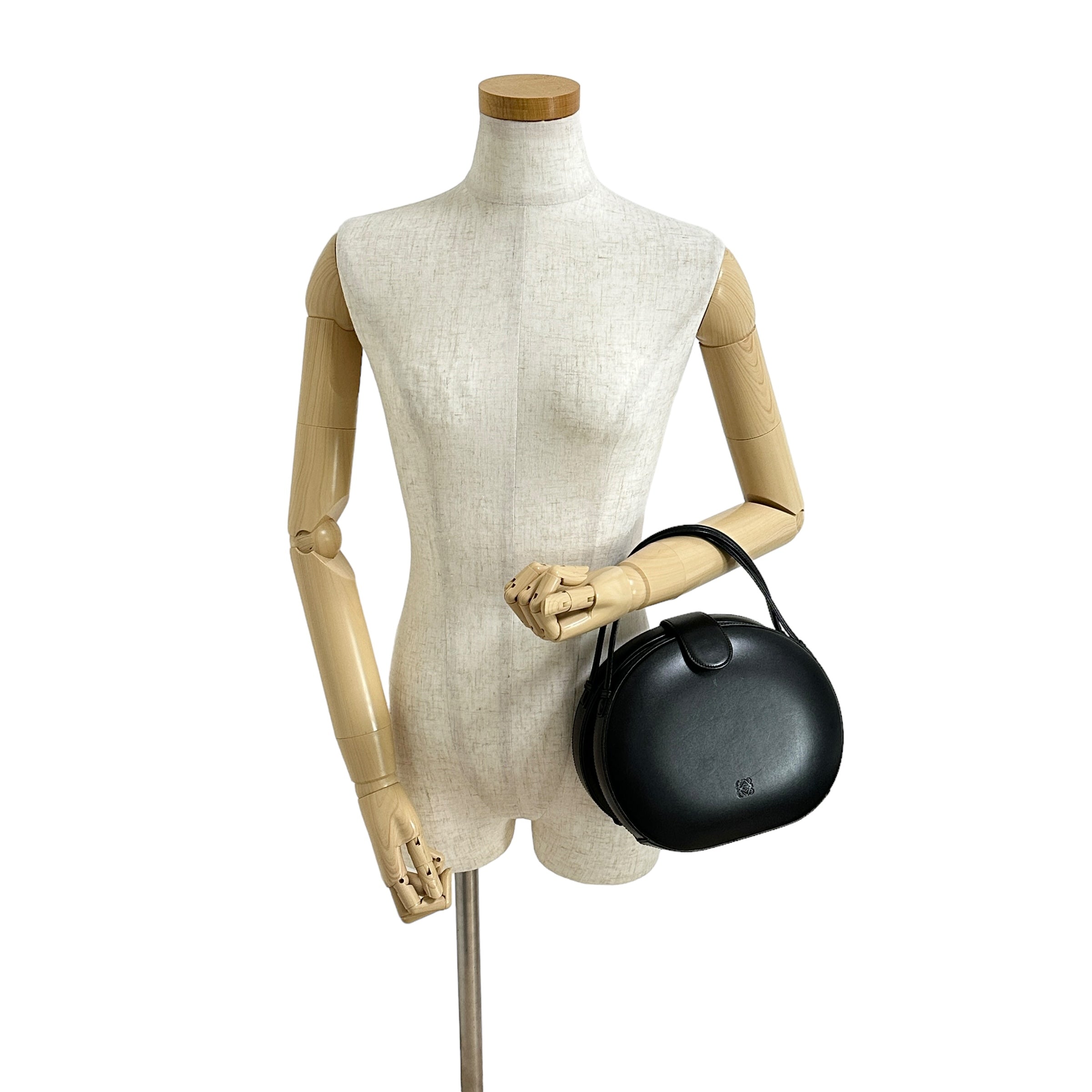 LOEWE ロエベ ラウンドレザーハンドバッグ