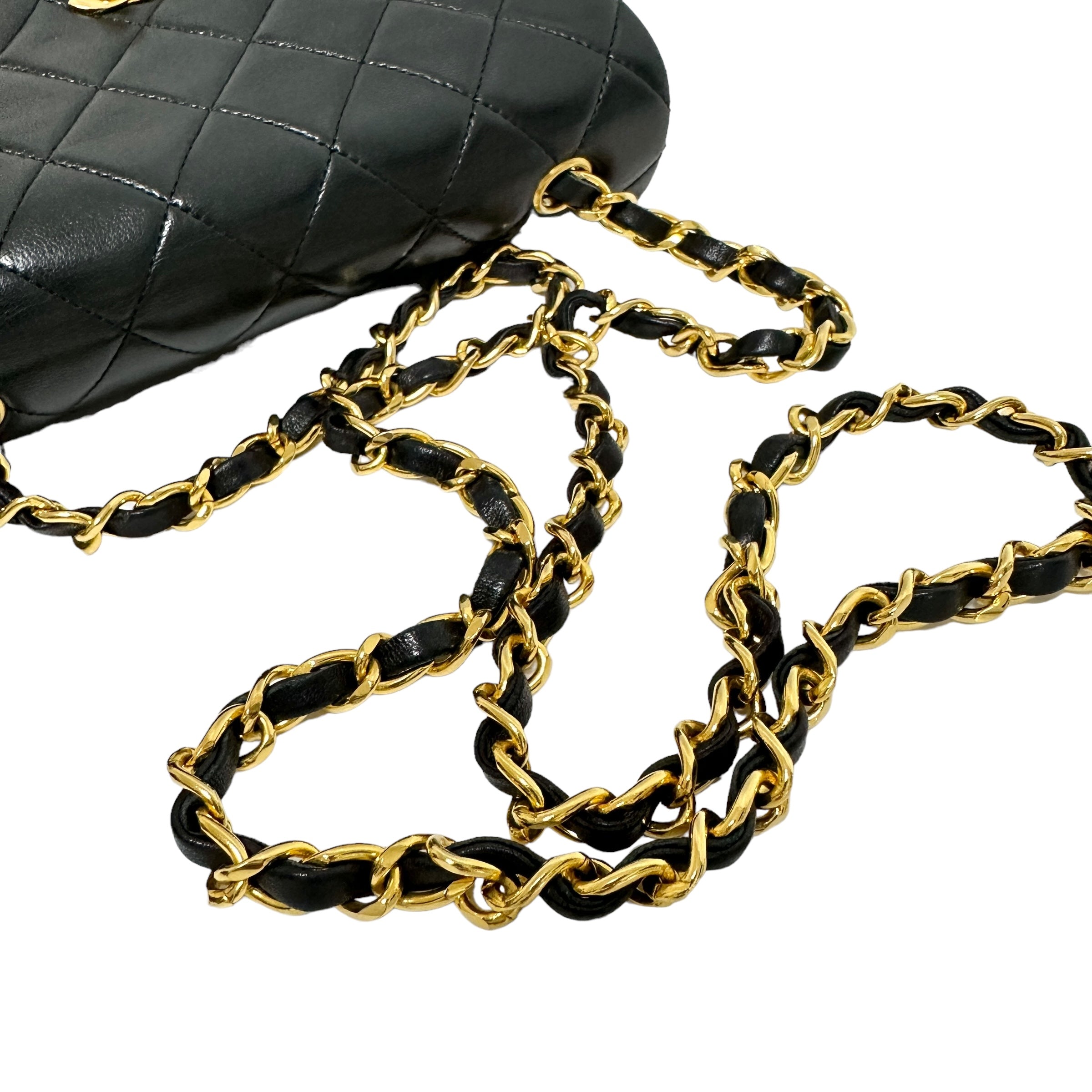 CHANEL シャネル ミニマトラッセ ショルダーバッグ