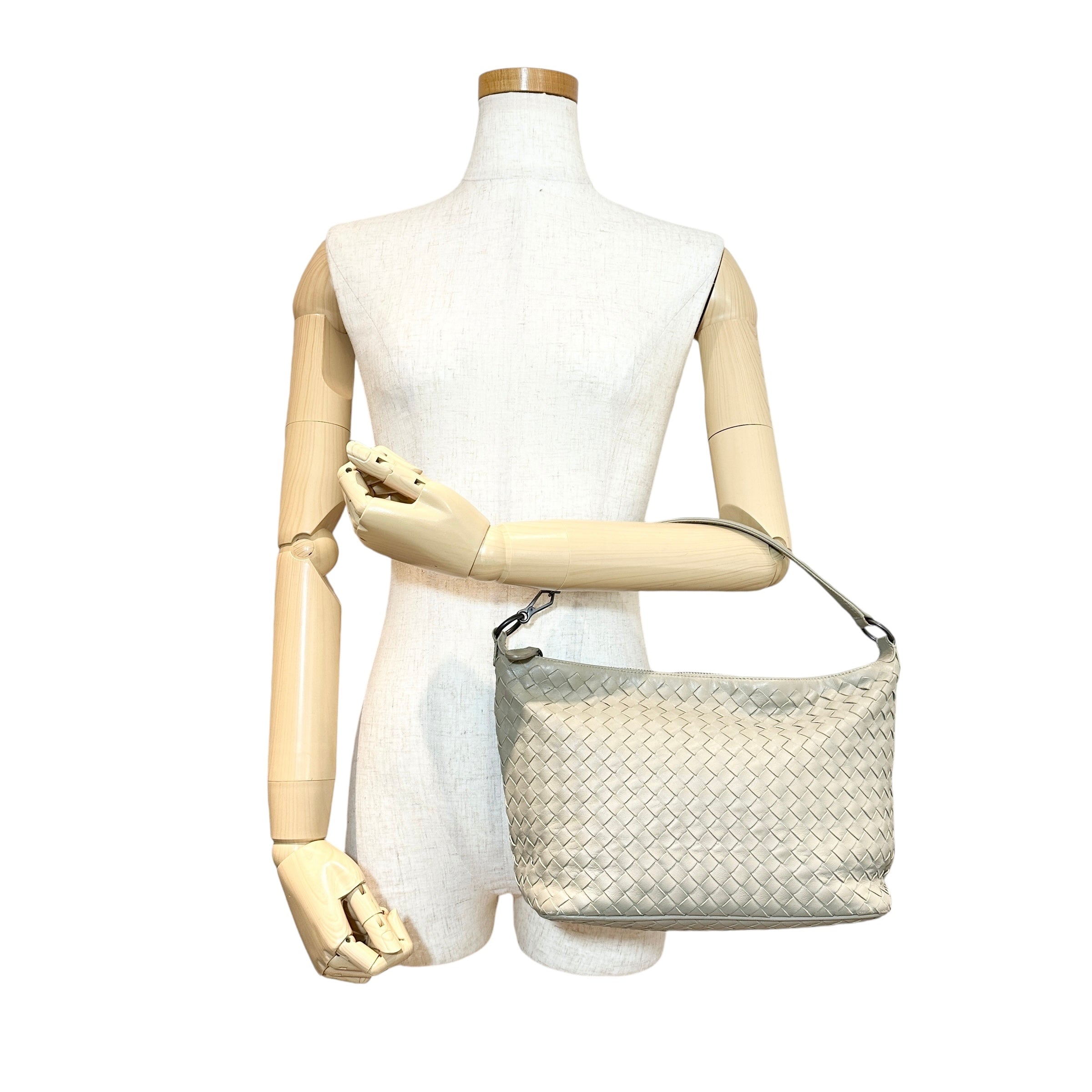Bottega Veneta ボッテガ・ヴェネタ イントレチャート ワンショルダーバッグ