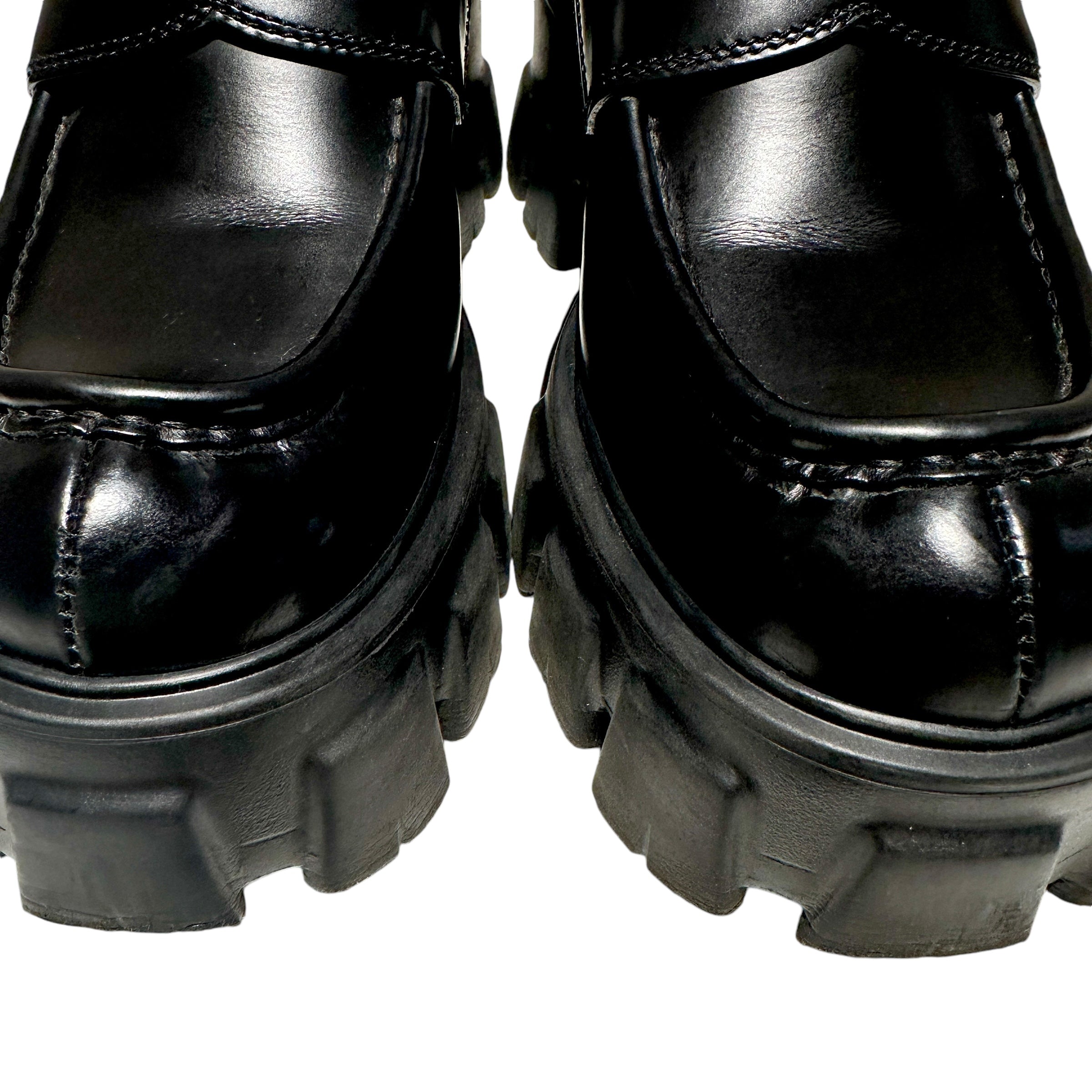 PRADA プラダ ローファー