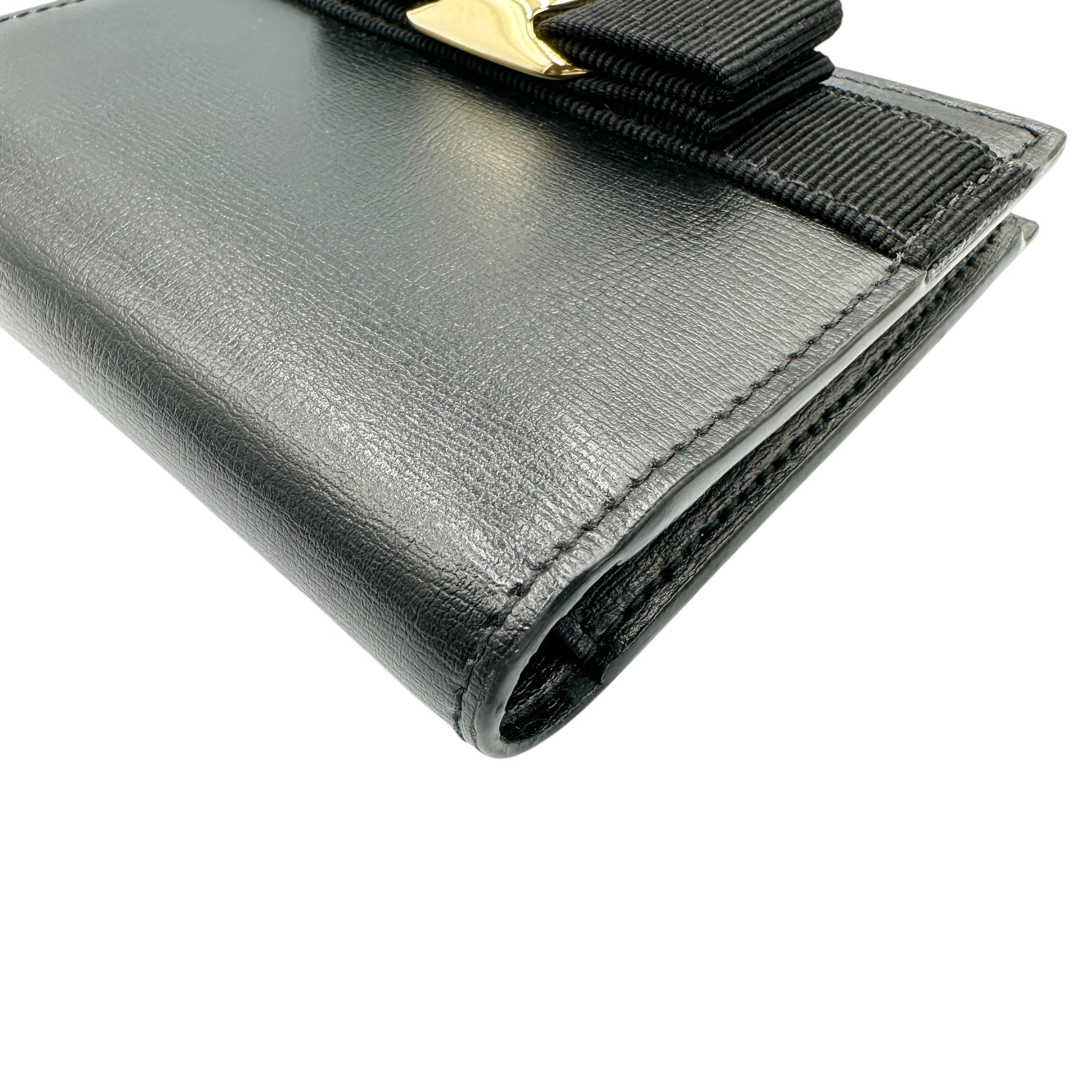 Salvatore Ferragamo フェラガモ コンパクトウォレット