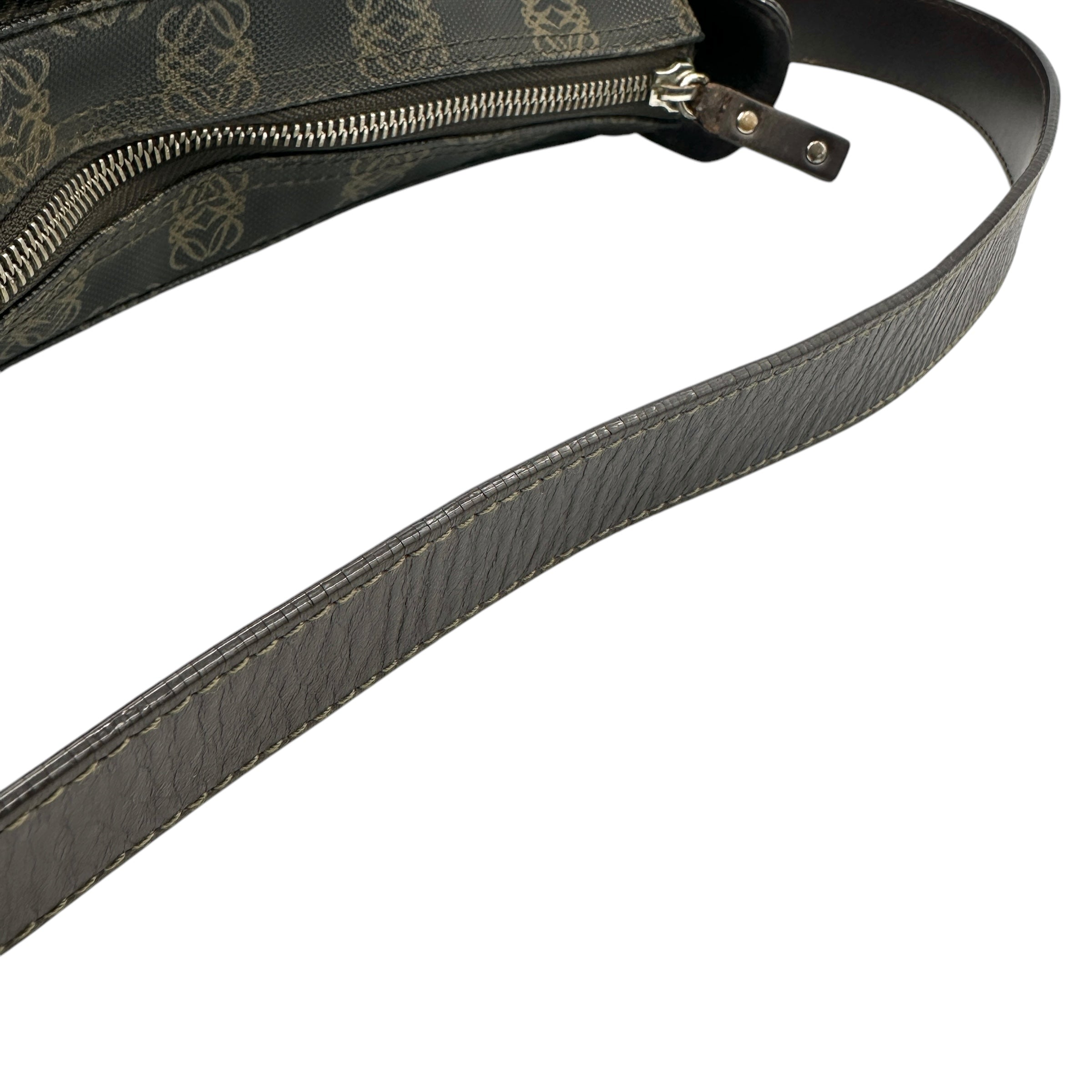 LOEWE ロエベ アナグラム ワンショルダーバッグ