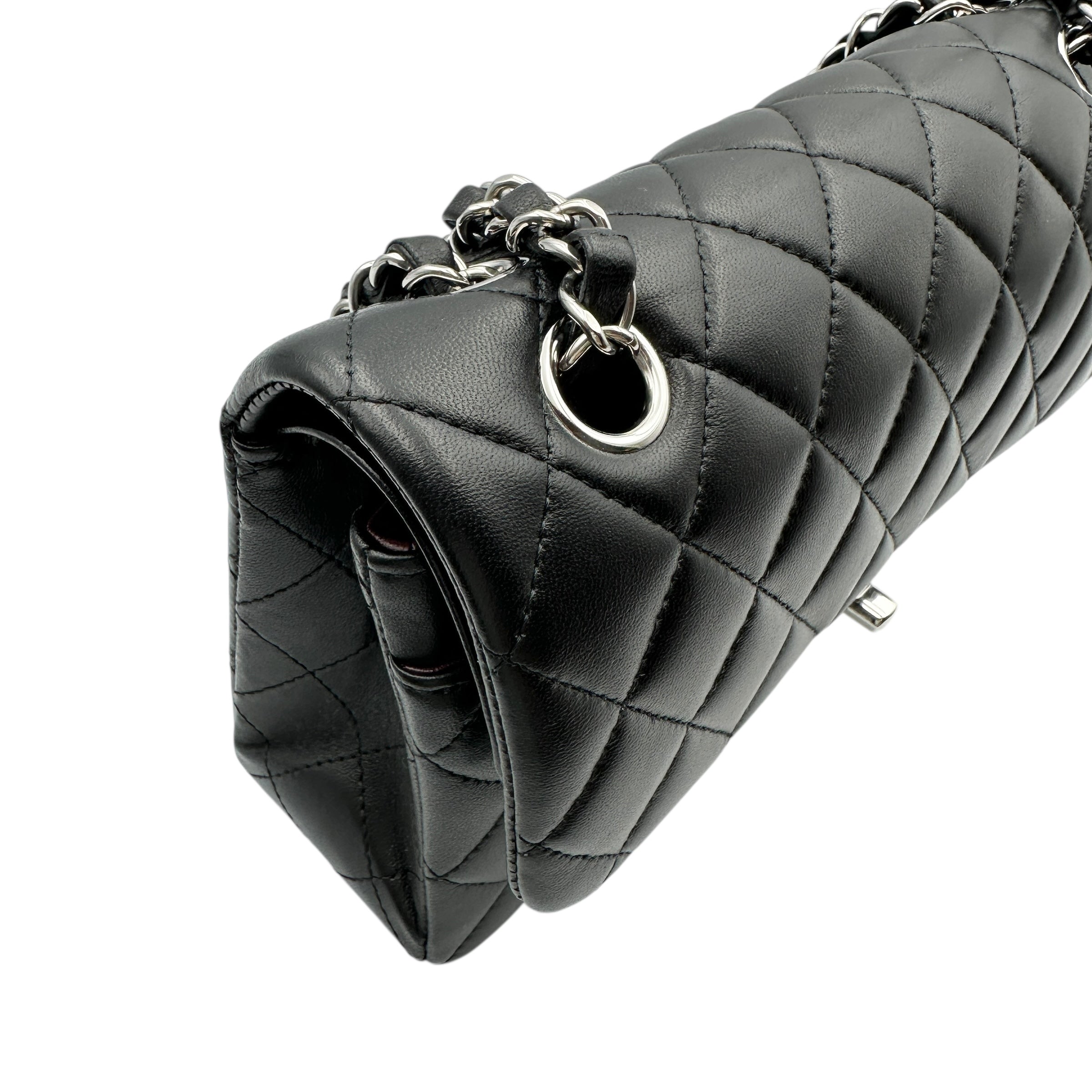 CHANEL シャネル マトラッセ23 チェーンショルダーバッグ