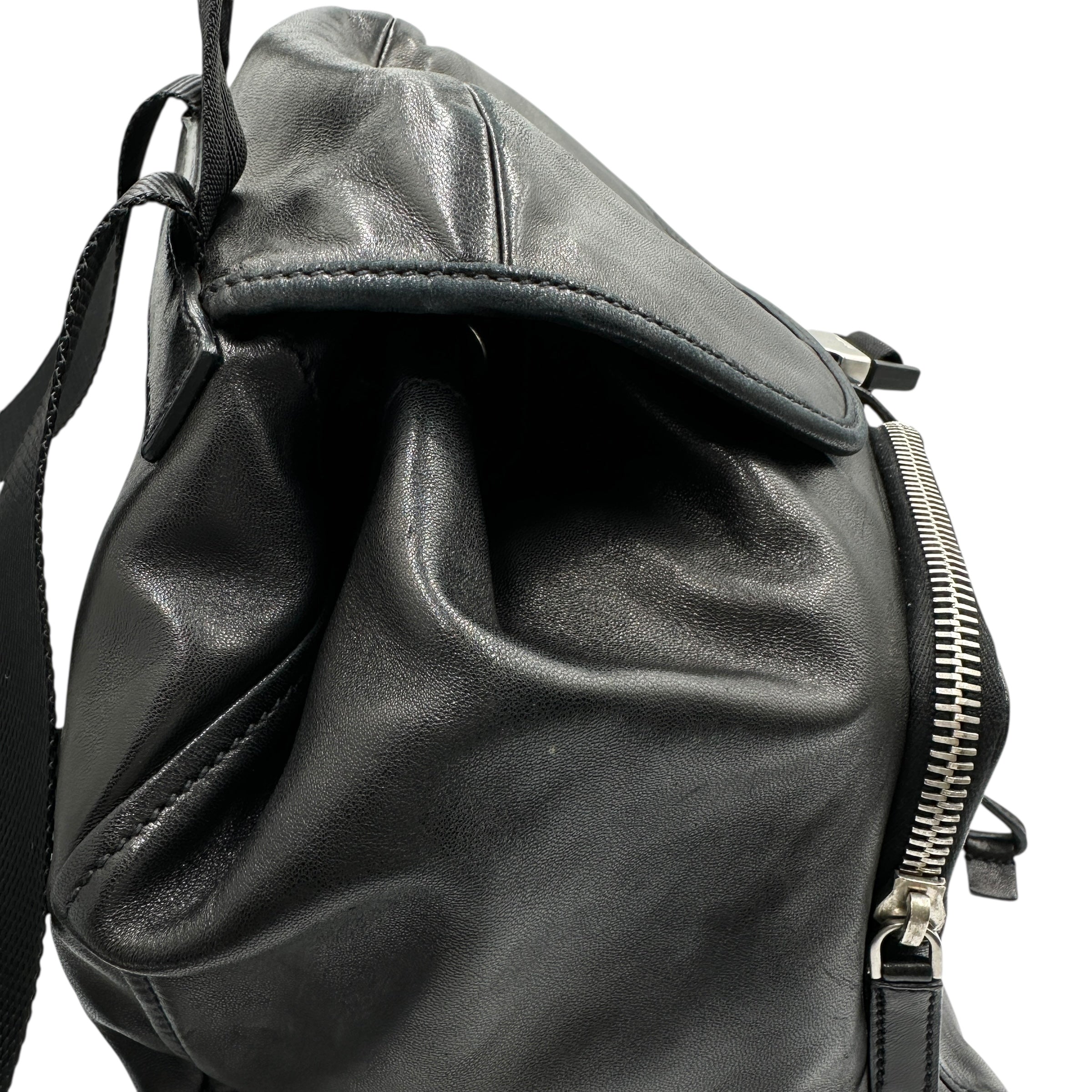 PRADA プラダ レザー リュック