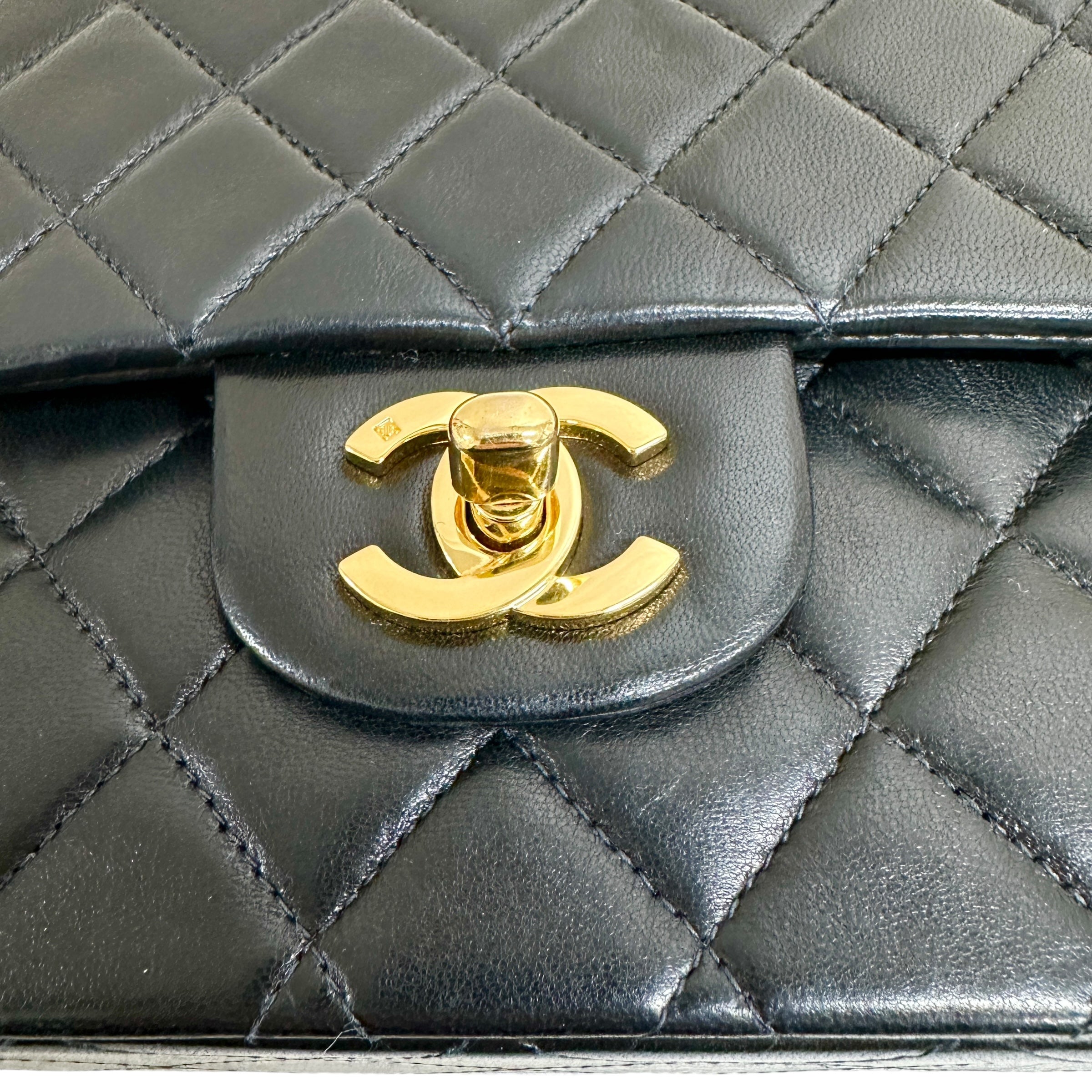 CHANEL シャネル マトラッセ 25 ダブルフラップ チェーンショルダーバッグ