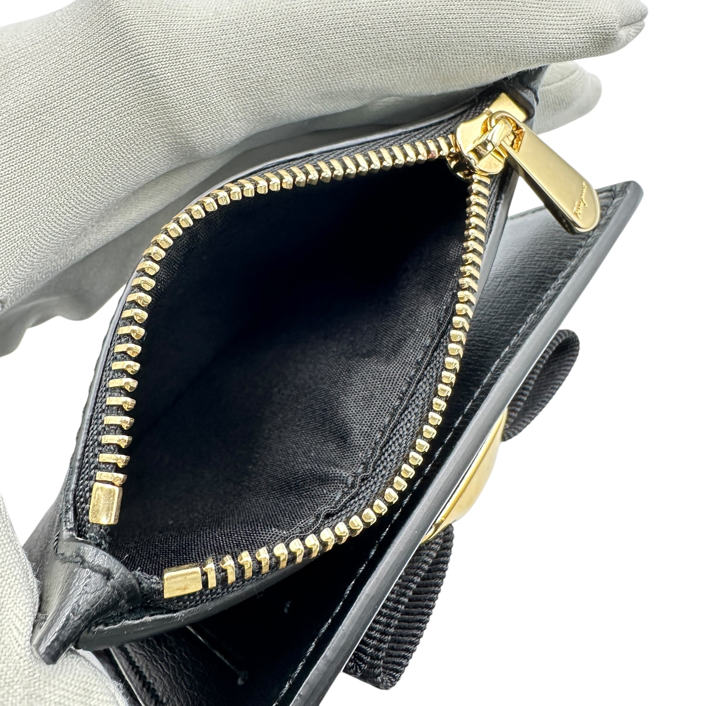 Salvatore Ferragamo フェラガモ コンパクトウォレット