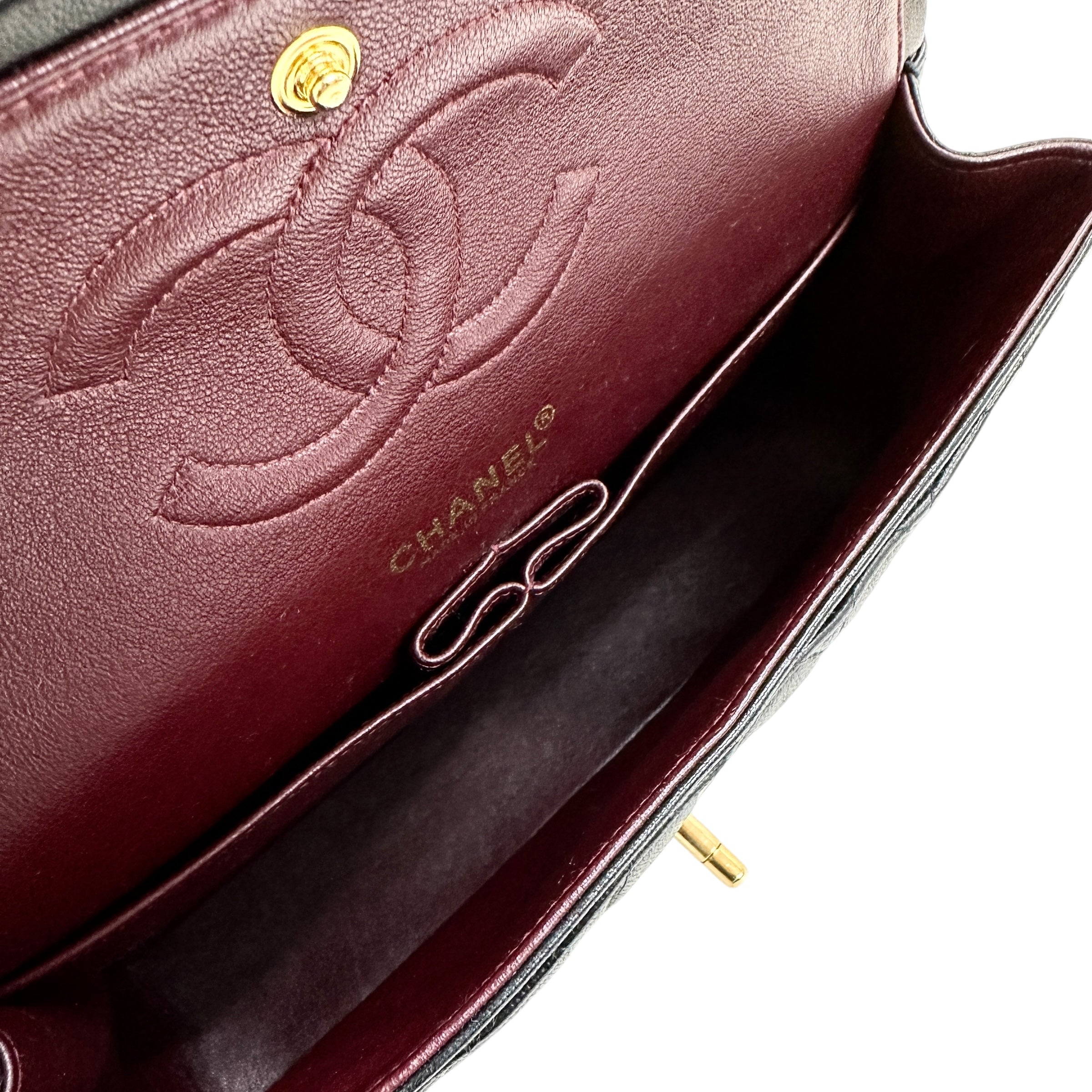 CHANEL シャネル マトラッセ 25 ダブルフラップ チェーンショルダーバッグ