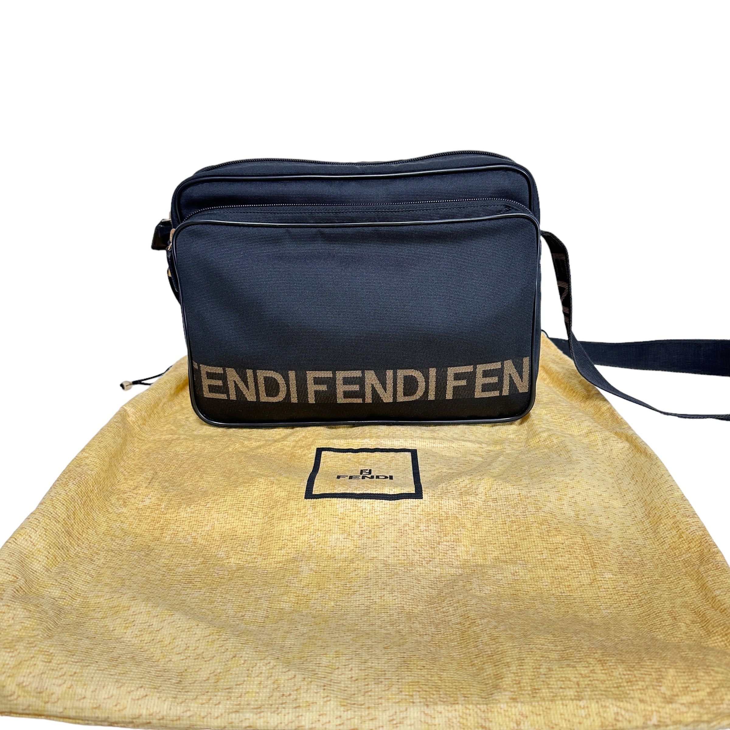 FENDI フェンディ ショルダーバッグ