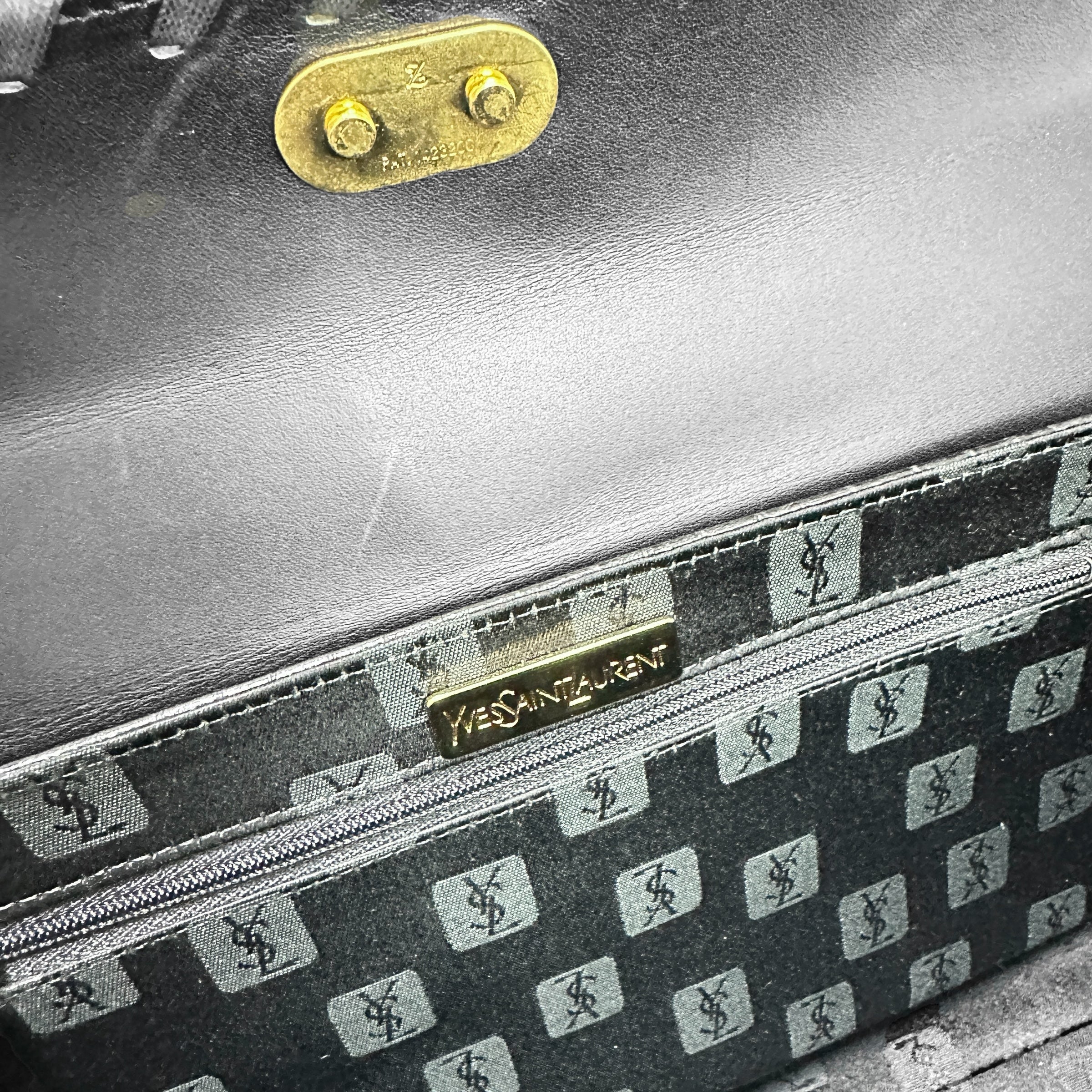 YVES SAINT LAURENT イヴサンローラン ハンドバッグ