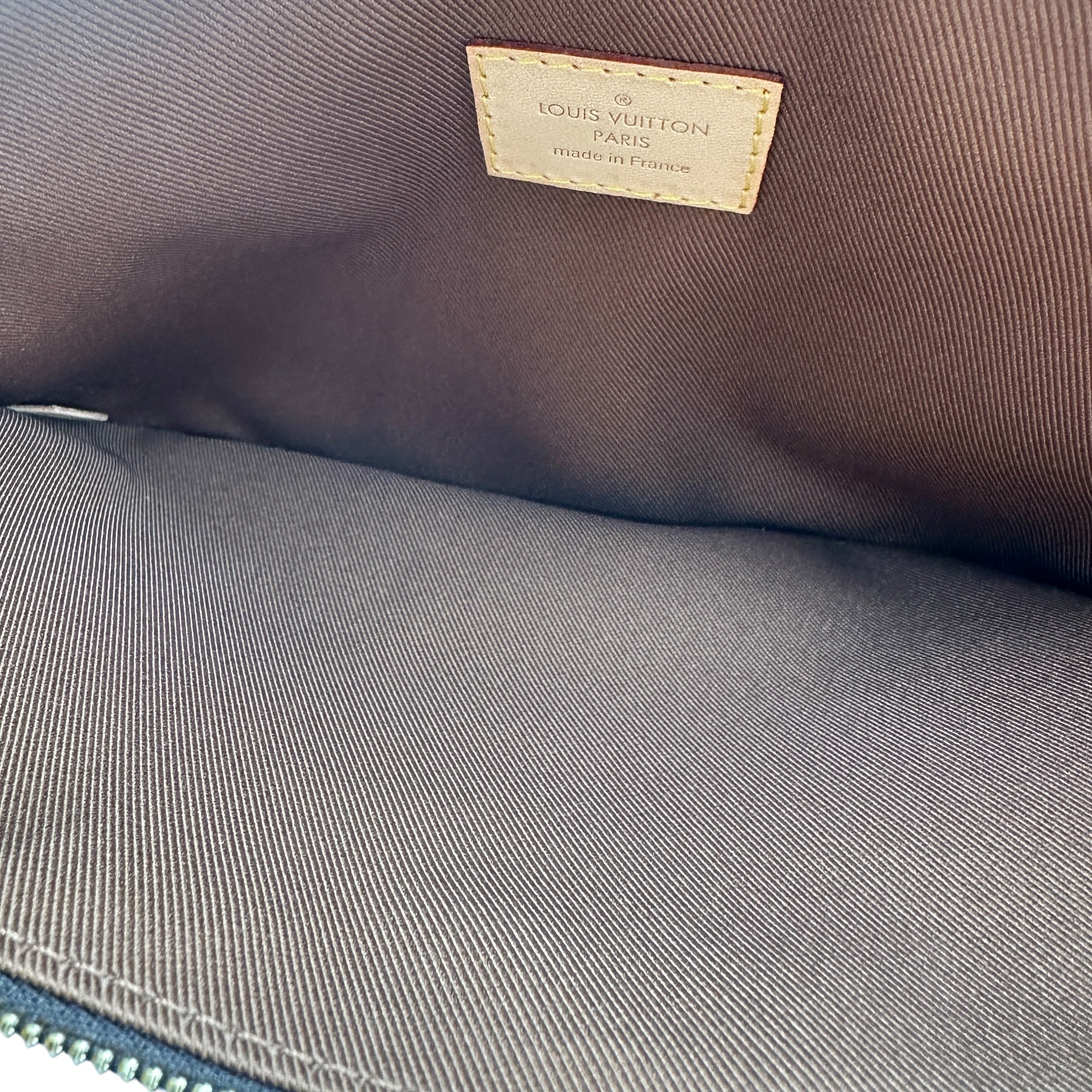 LOUIS VUITTON ルイ・ヴィトン モノグラム M44148 エテュイヴォワヤージュPM クラッチバッグ