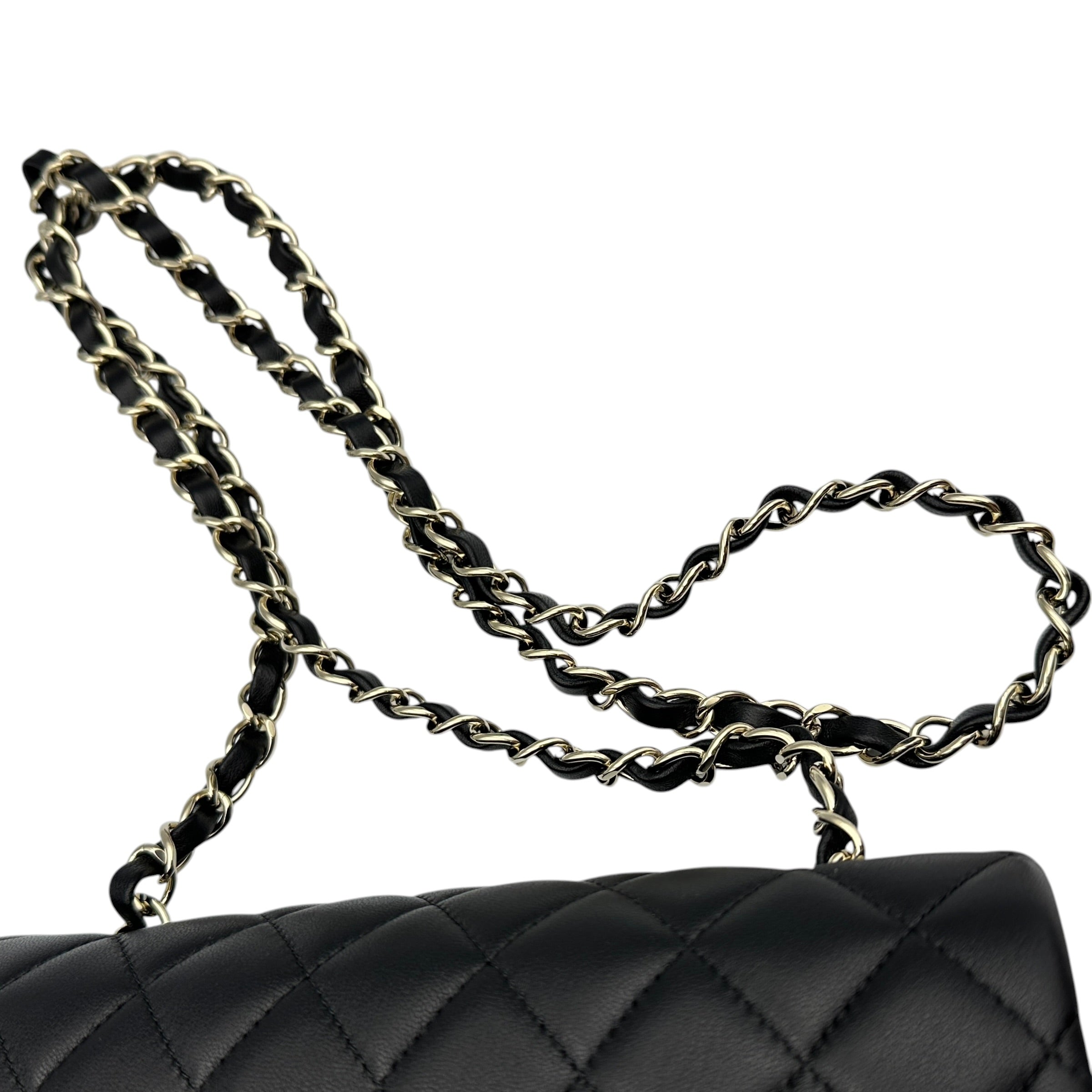 CHANEL シャネル マトラッセ20 チェーンショルダーバッグ