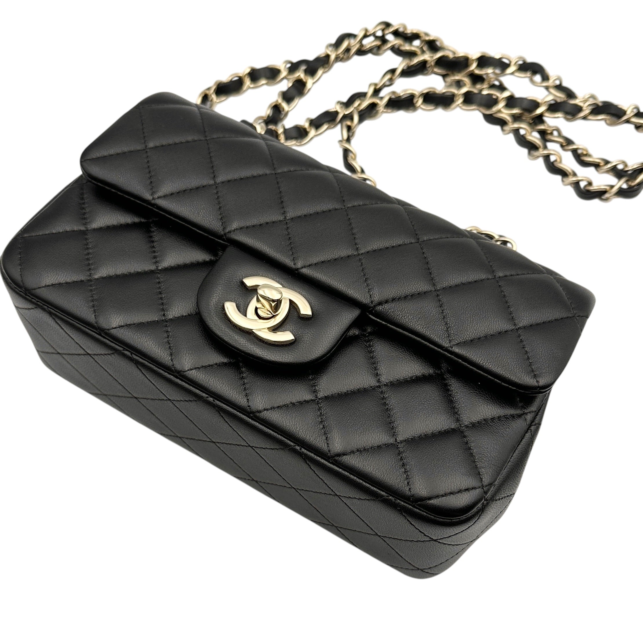 CHANEL シャネル マトラッセ20 チェーンショルダーバッグ