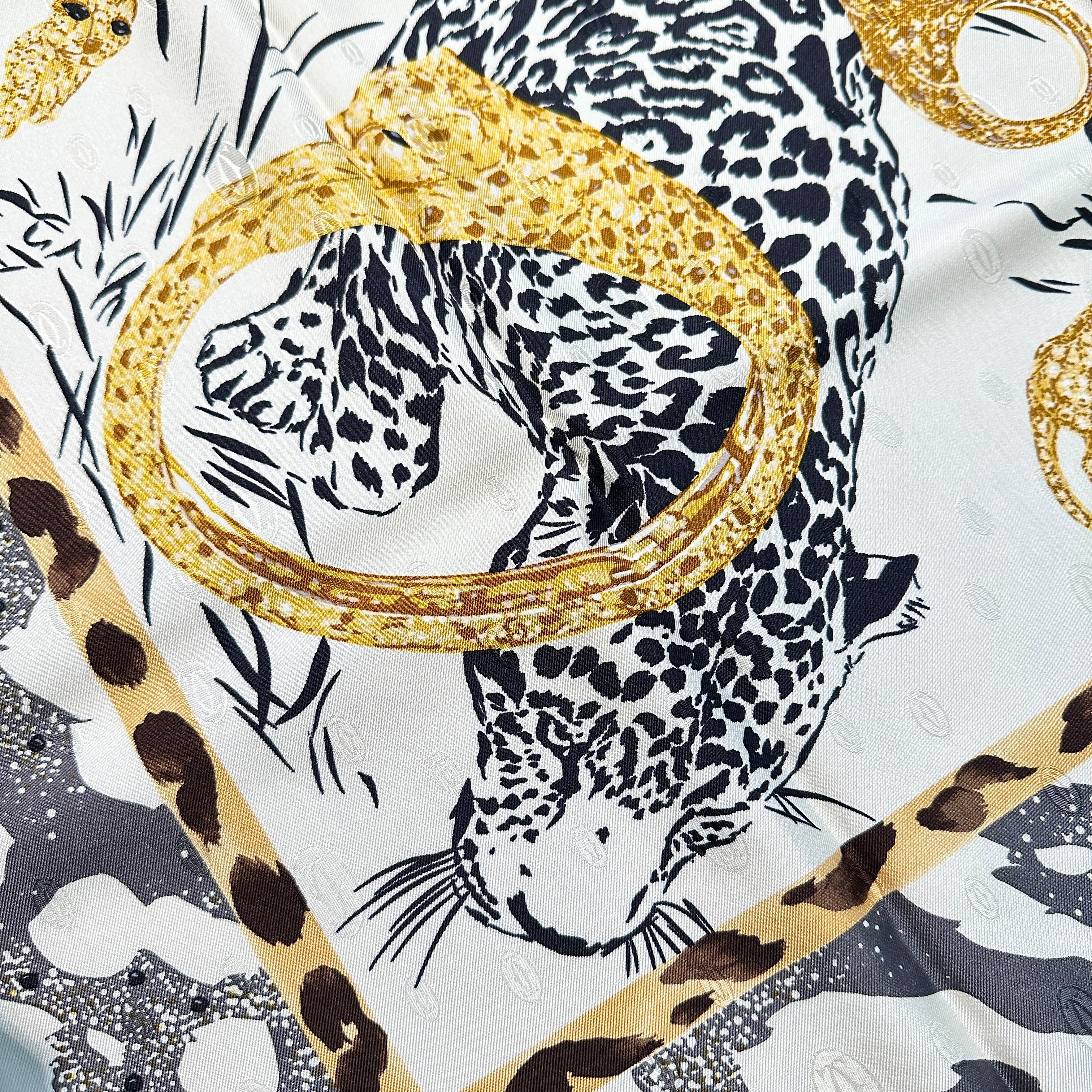 Cartier カルティエ パンサー シルク スカーフ