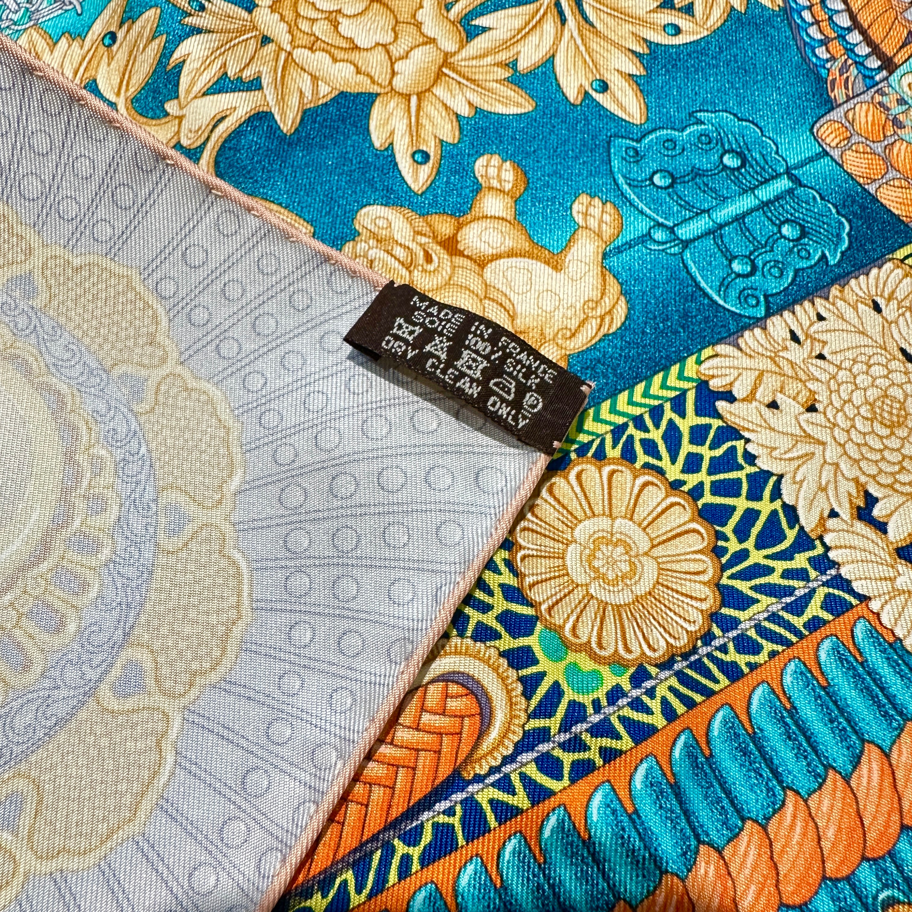 HERMES エルメス カレ90 侍の鎧兜 スカーフ