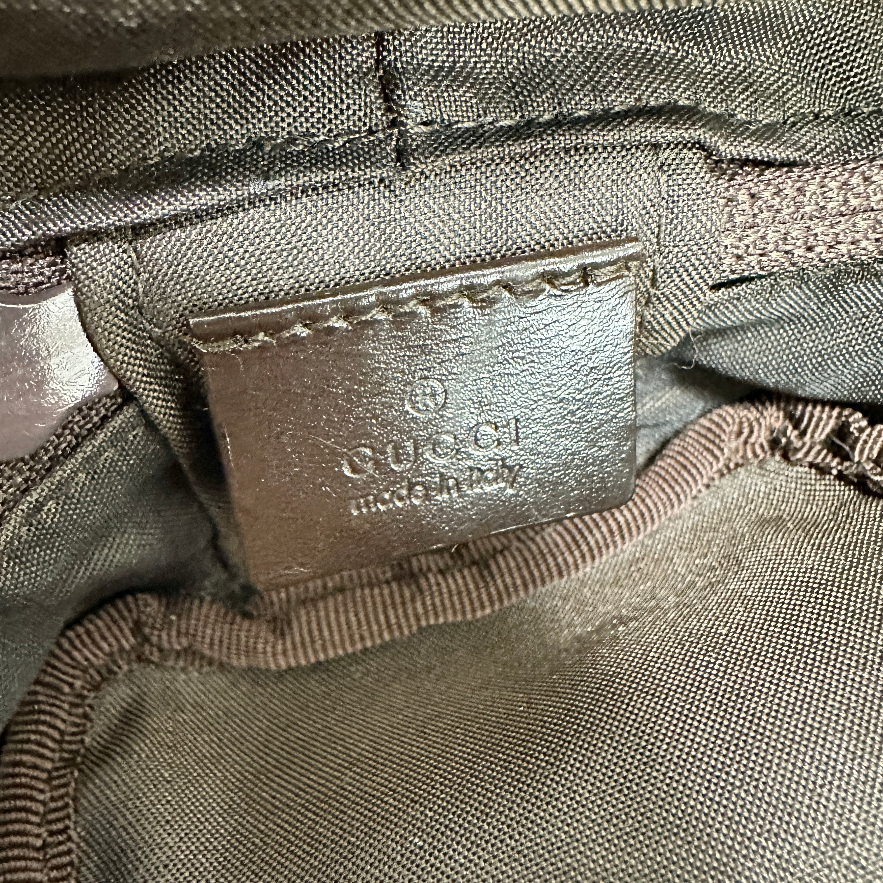 GUCCI グッチ 巾着ポーチ