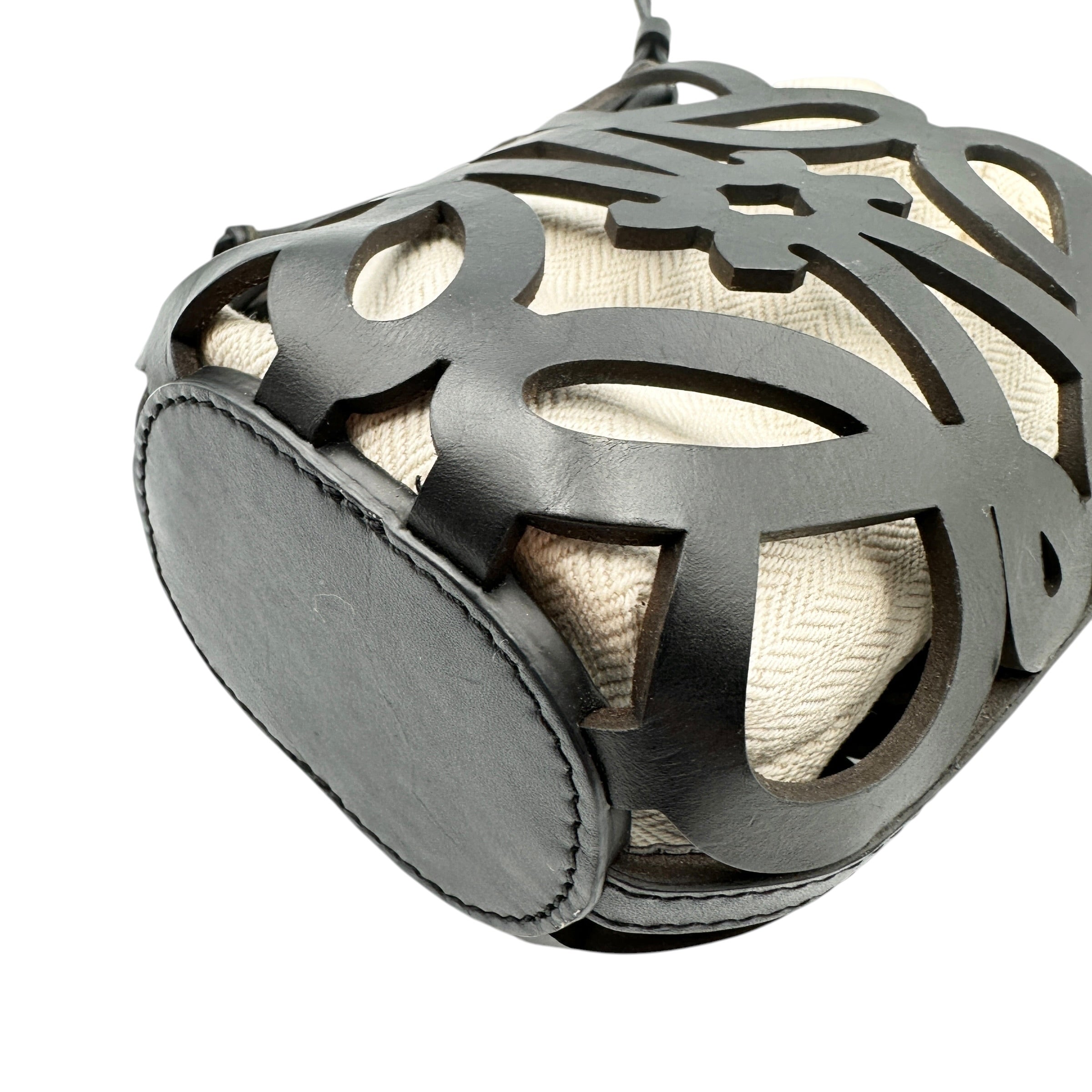 LOEWE ロエベ カットアウト ポケット ショルダーバッグ