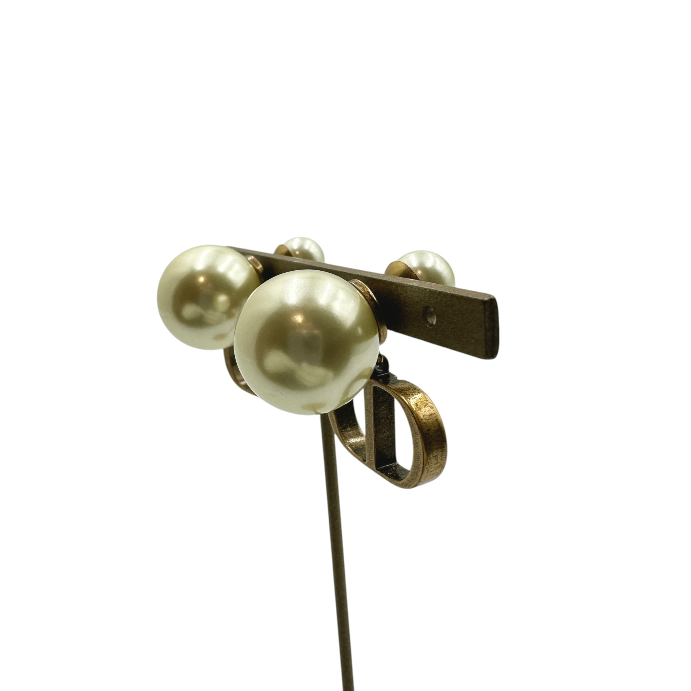Christian Dior ディオール CDロゴ パールピアス