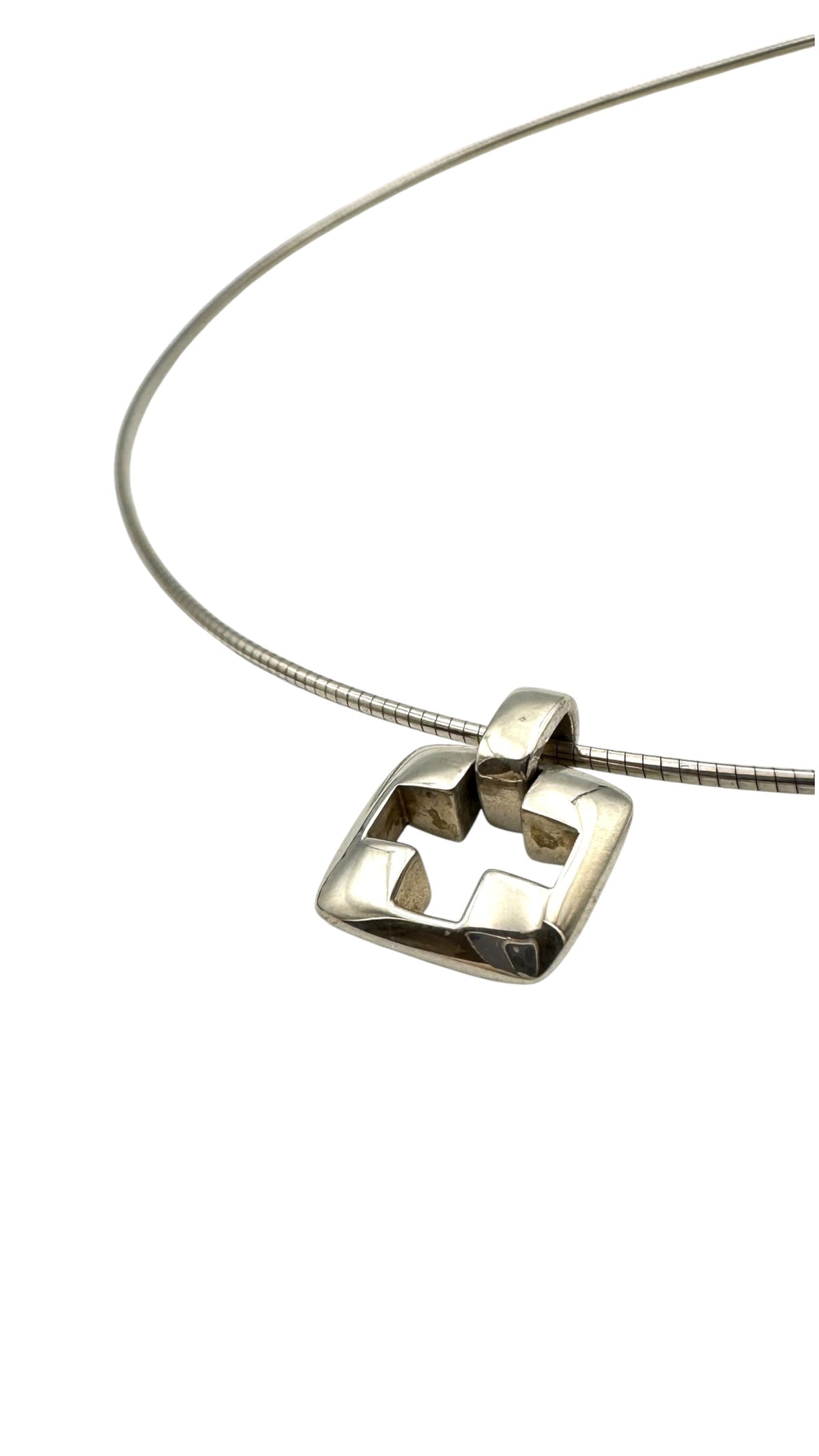 TIFFANY & Co. ティファニー カットアウト クロス ワイヤーネックレス チョーカー