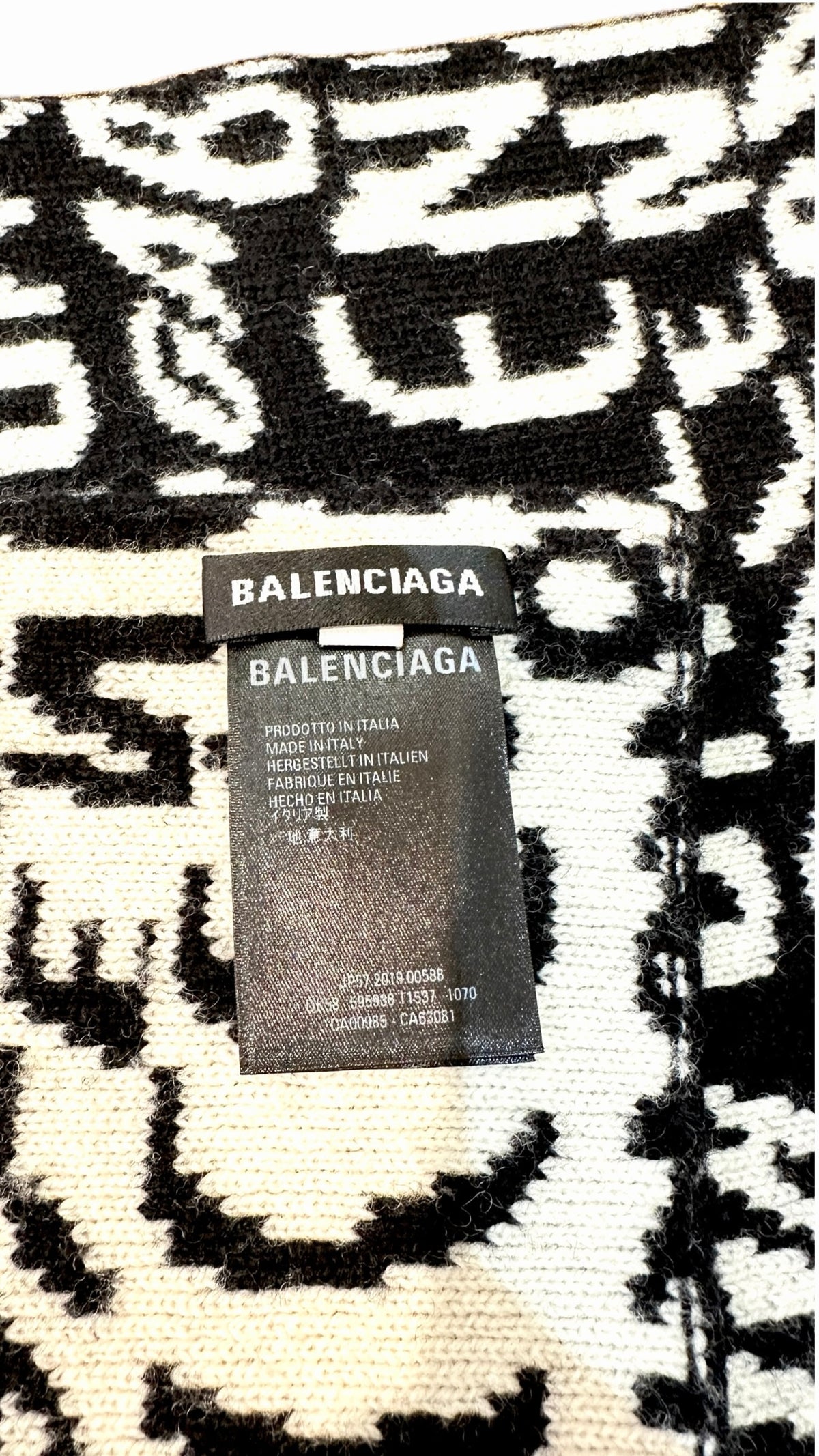 BALENCIAGA バレンシアガ 大判マフラー ロゴ