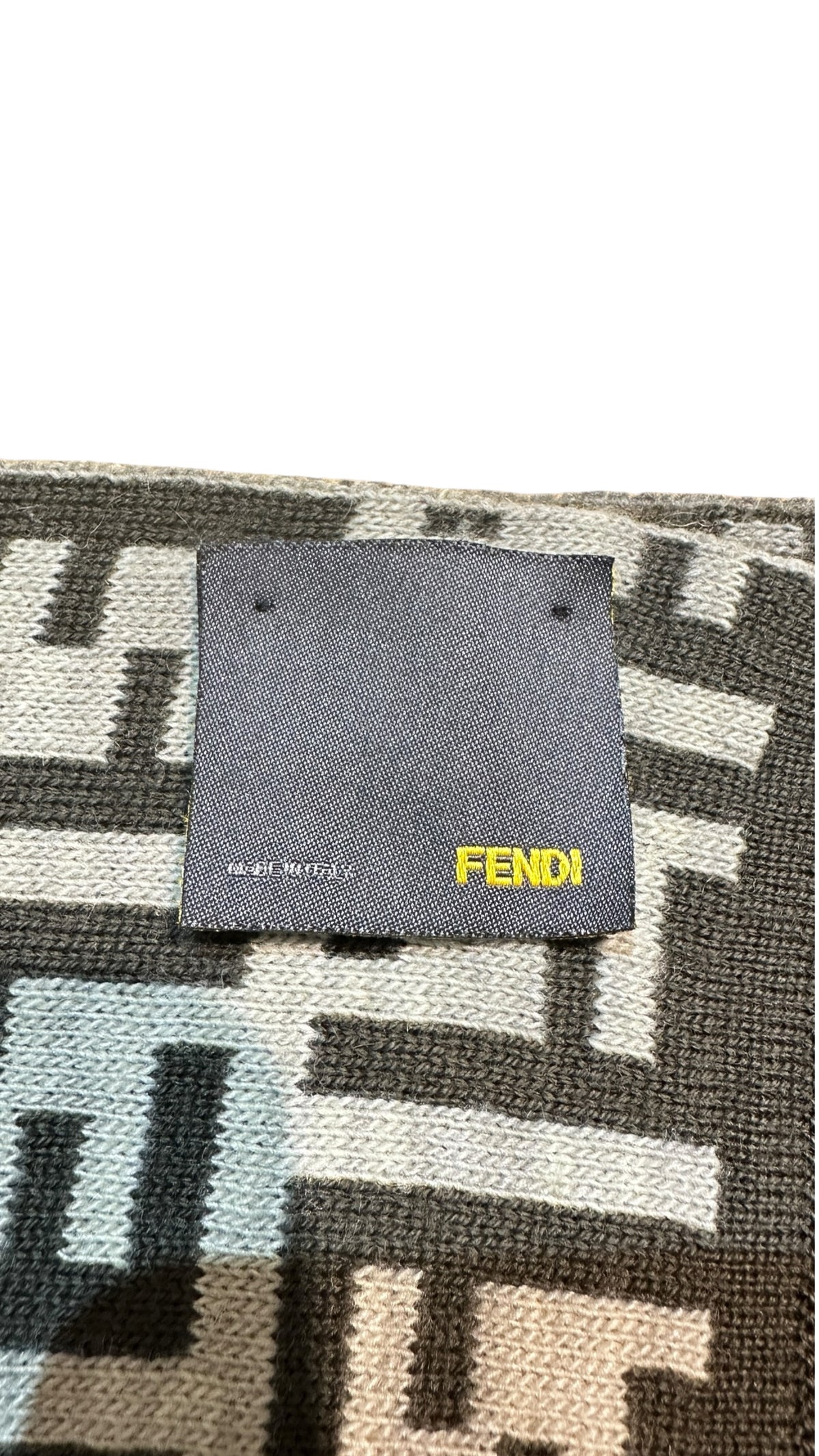 FENDI フェンディ ズッカ マフラー