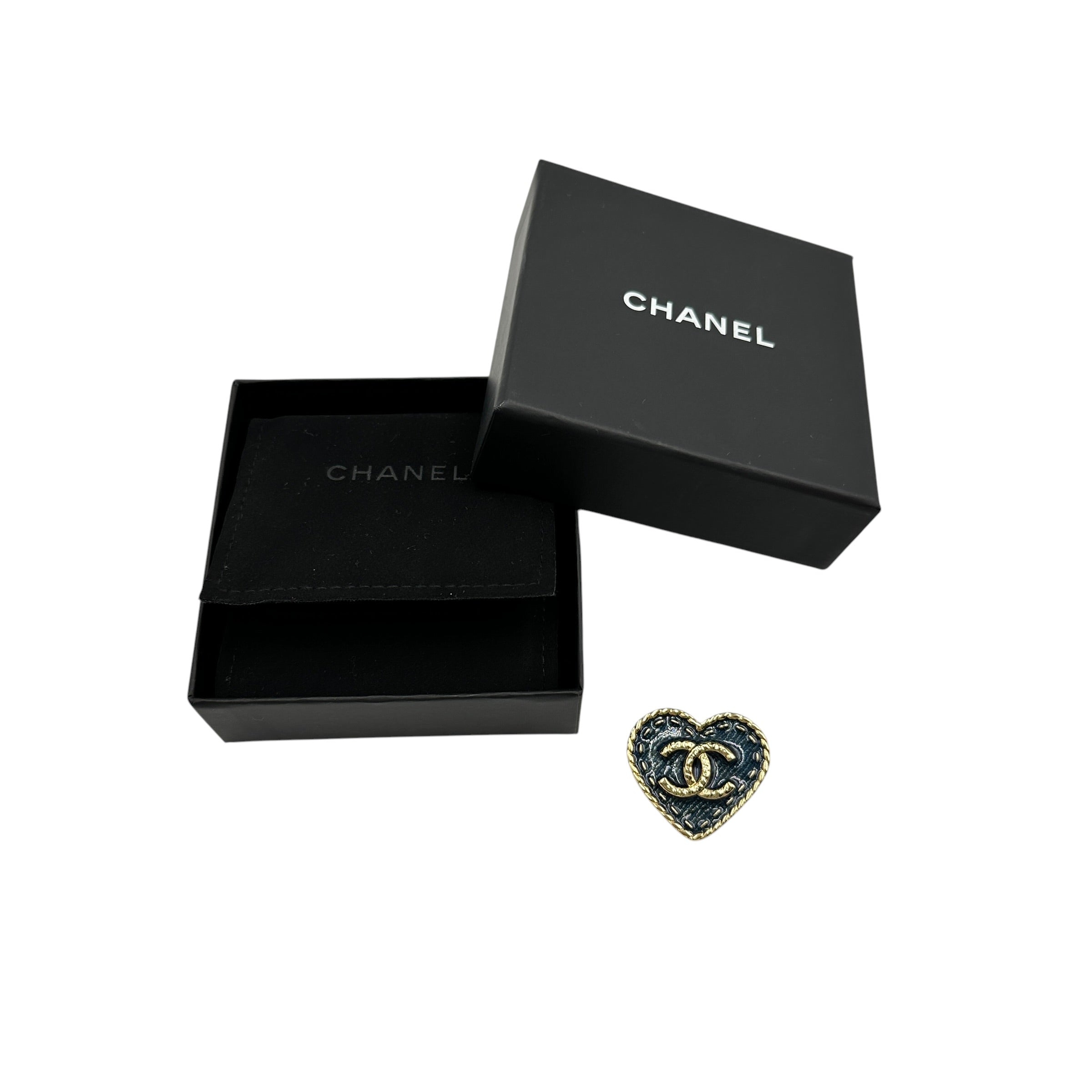 CHANEL シャネル I24P ハートブローチ